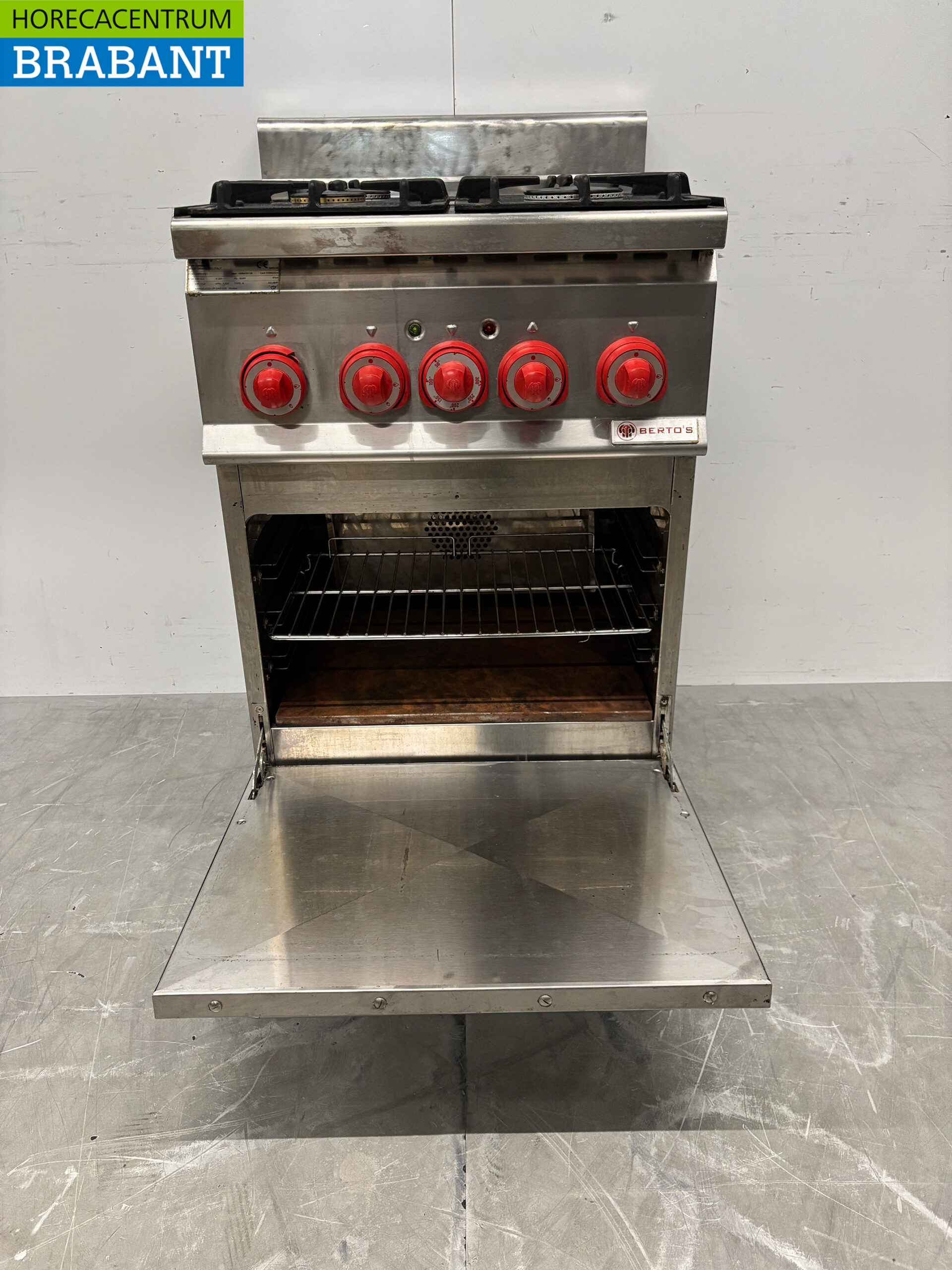 RVS Berto's 4-burner cooker with oven 3 x 1/1 GN GAS + 230V Horeca – Image 4