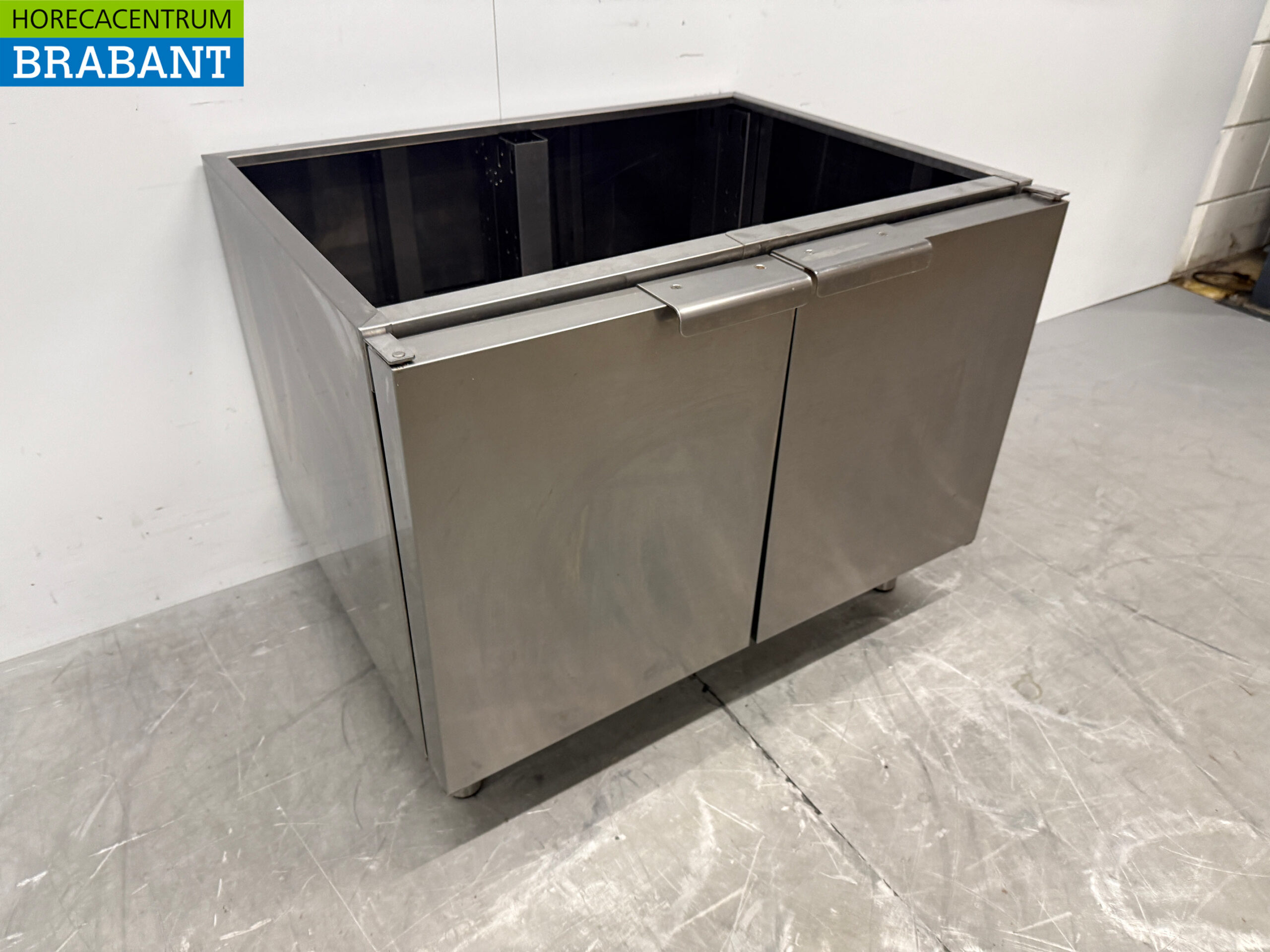 Armoire basse en acier inoxydable 2 portes 80 x 61,5 x 62,5 cm Restauration – Image 3