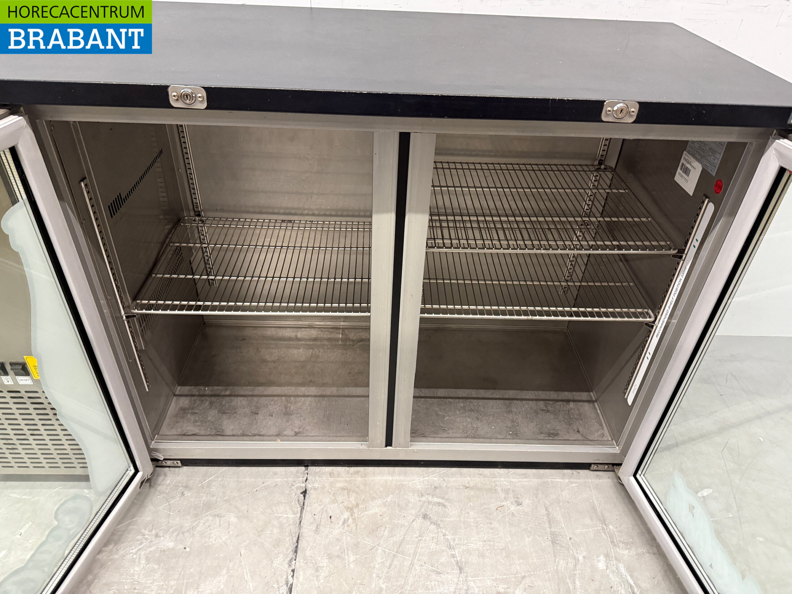 Acier inoxydable Efficold Bar Cooler 2 portes battantes en verre 146 cm 230V Horeca – Image 4