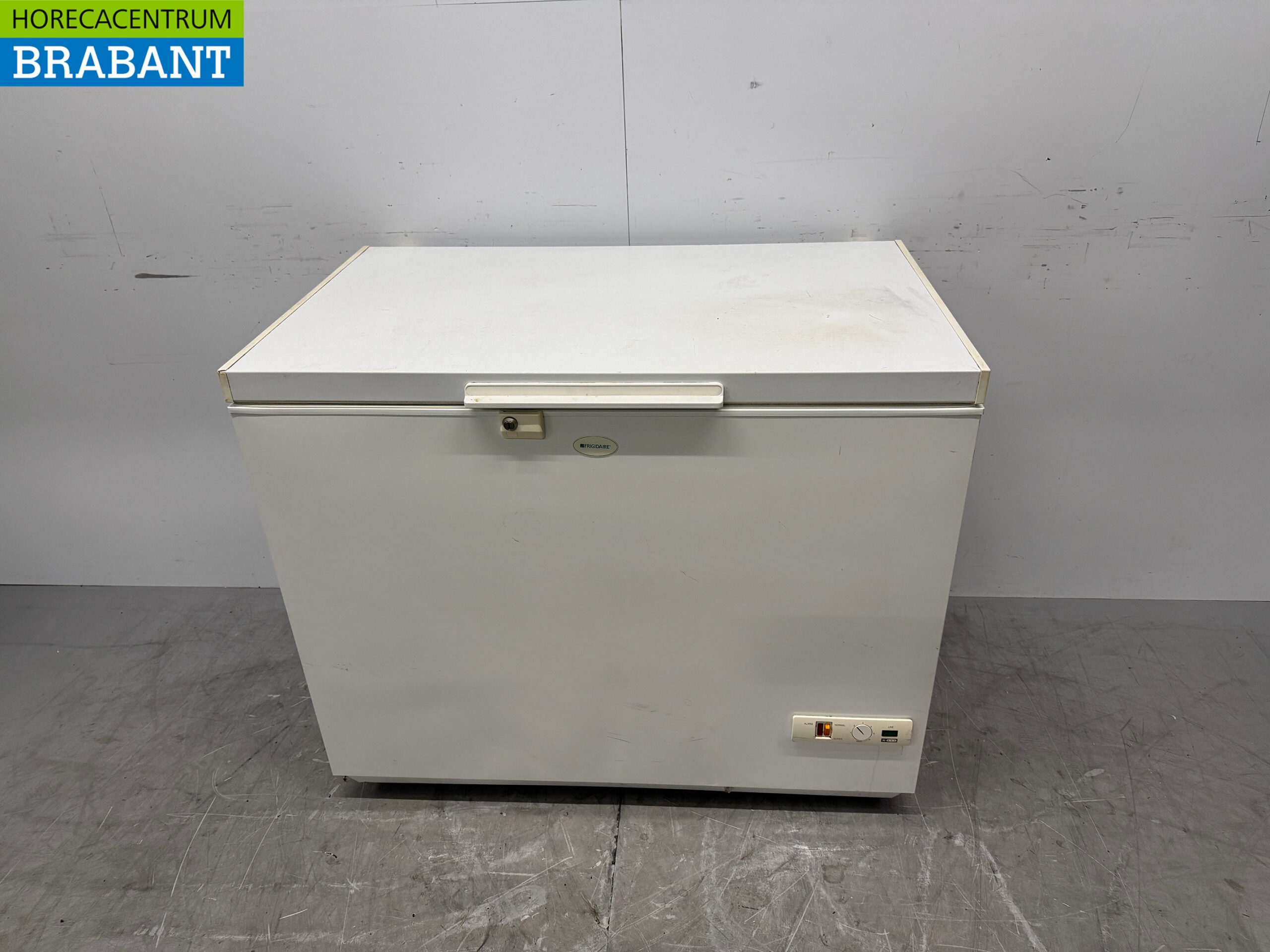 Frigidaire Freezer Congélateur coffre 193 litres 230V Horeca
