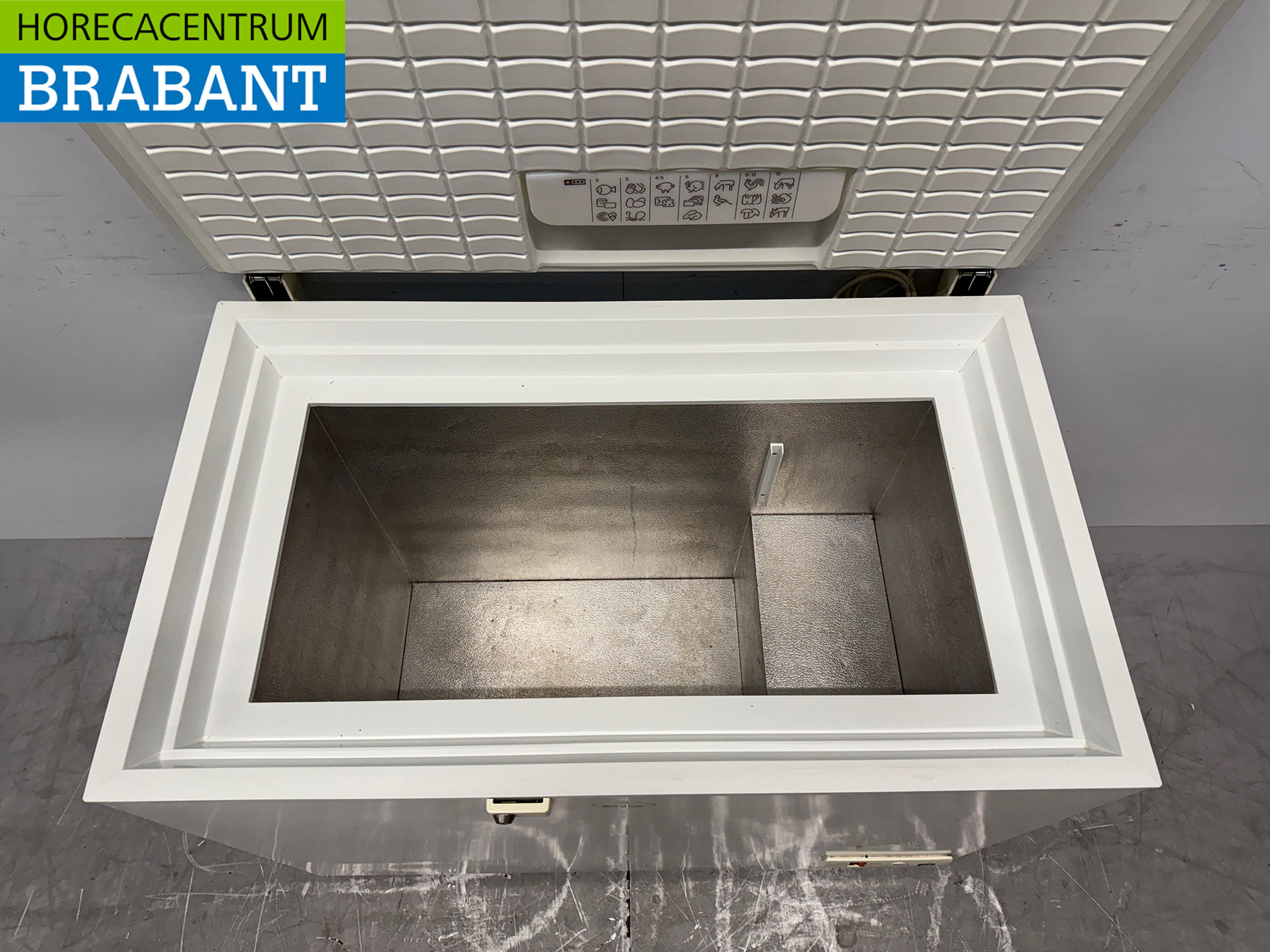 Frigidaire Freezer Congélateur coffre 193 litres 230V Horeca – Image 5