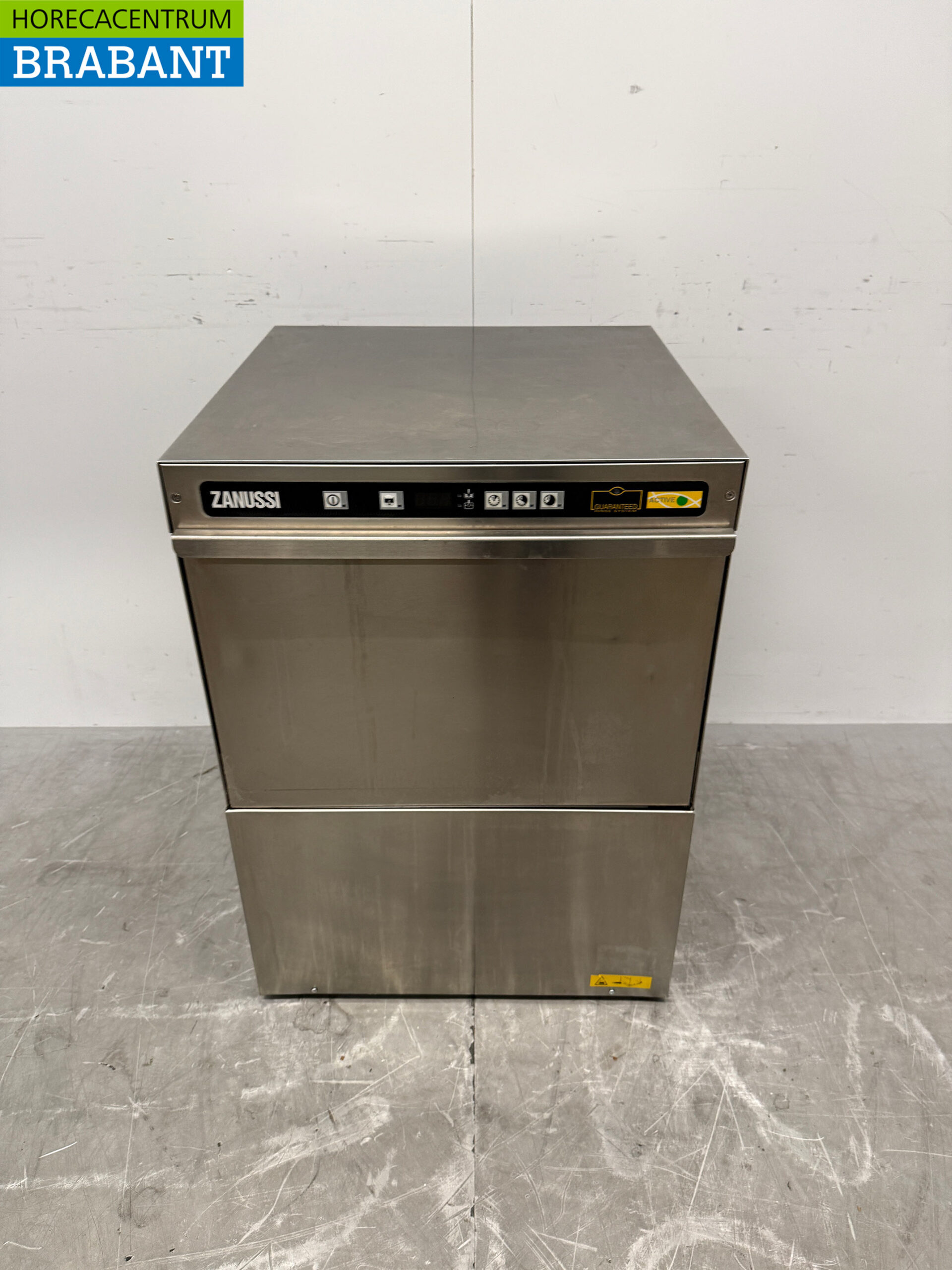 Lave-vaisselle Zanussi Zuca3 en acier inoxydable 400V Horeca