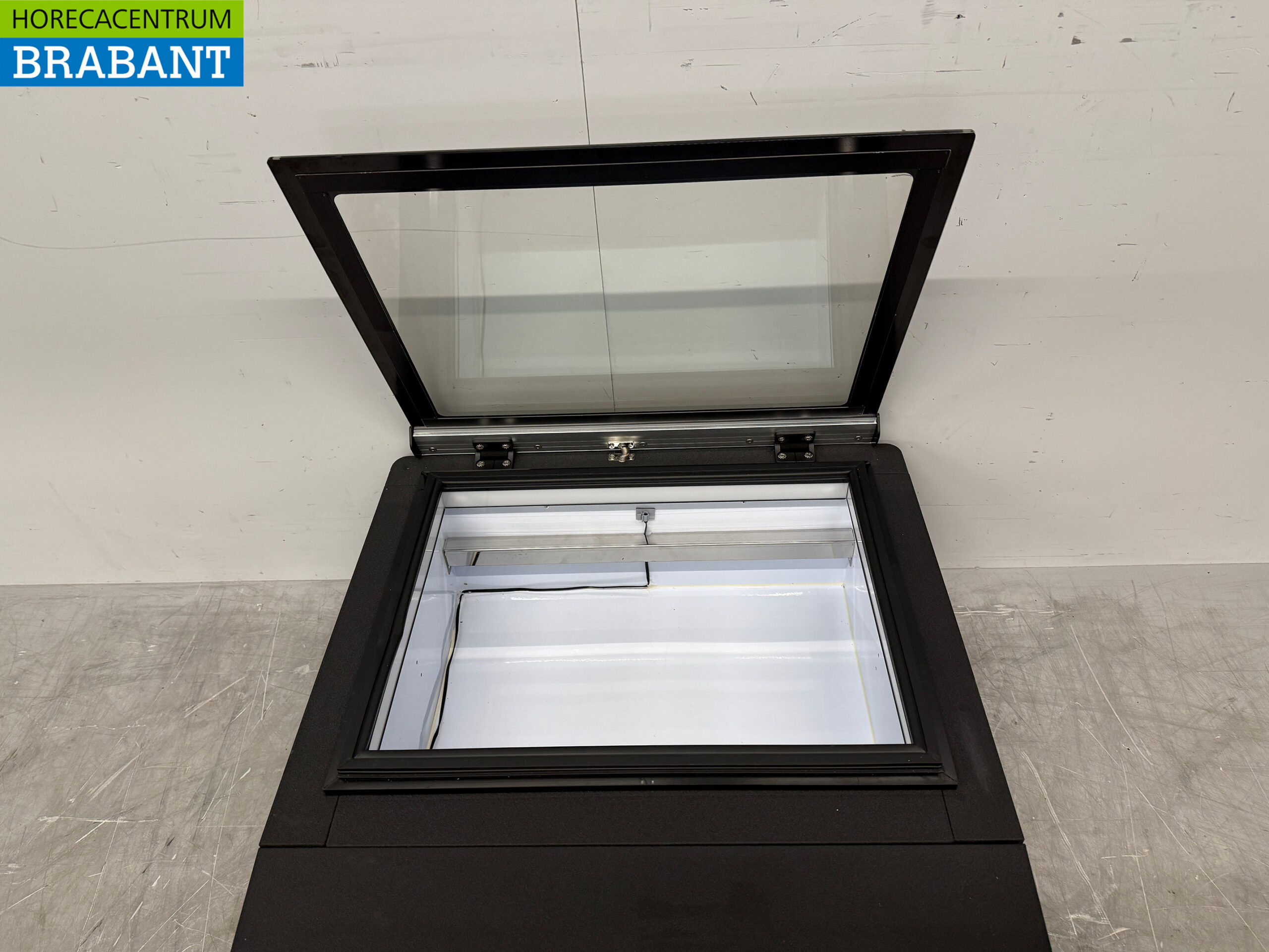 Vitrine à glace Maxxfrost Top-up Scoop 3 bacs de 5 litres 230V Horeca – Image 7
