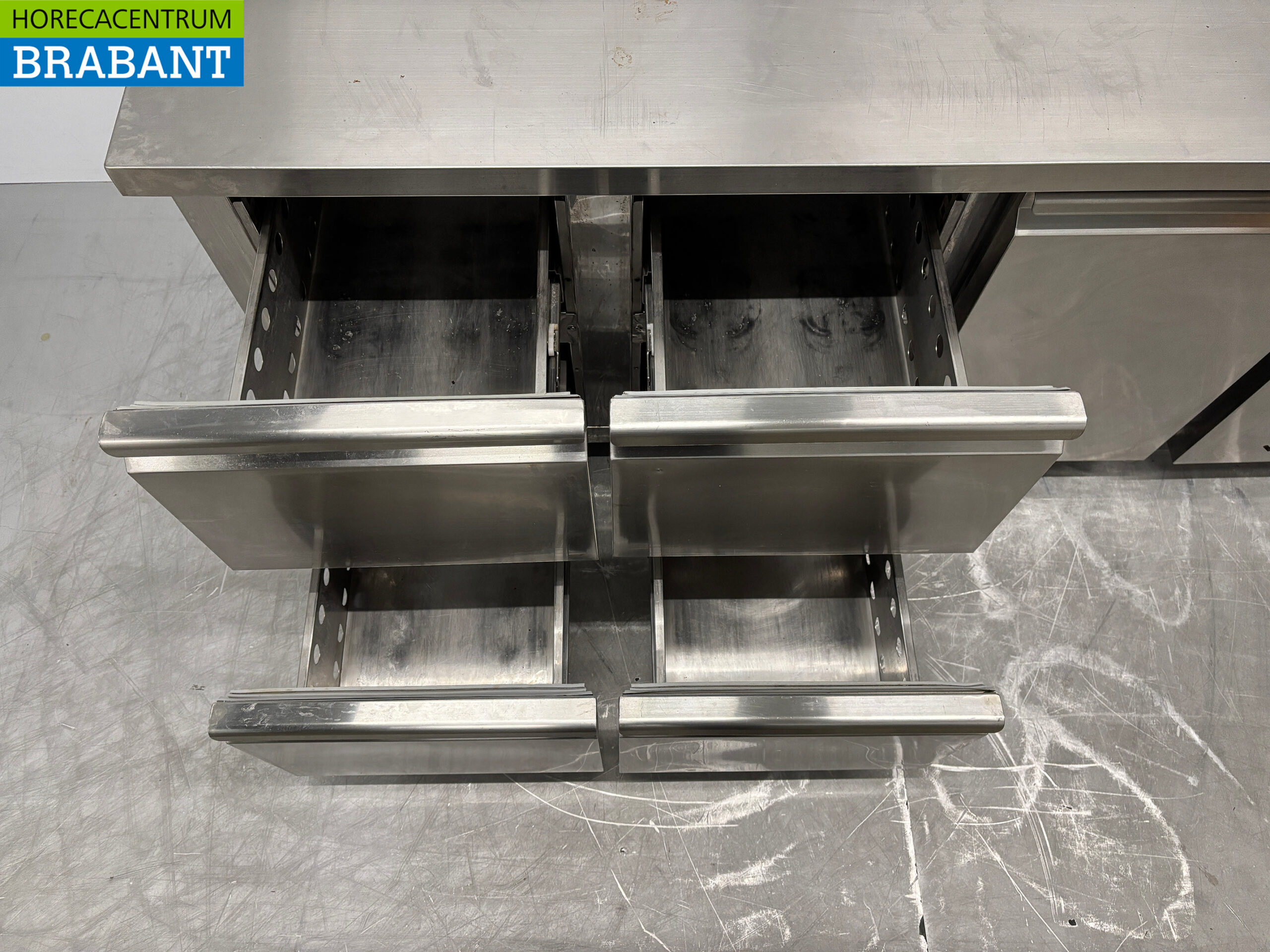 Etabli réfrigéré Ecofrost en acier inoxydable 4 tiroirs et 1 porte 180 cm 230V Horeca – Image 4