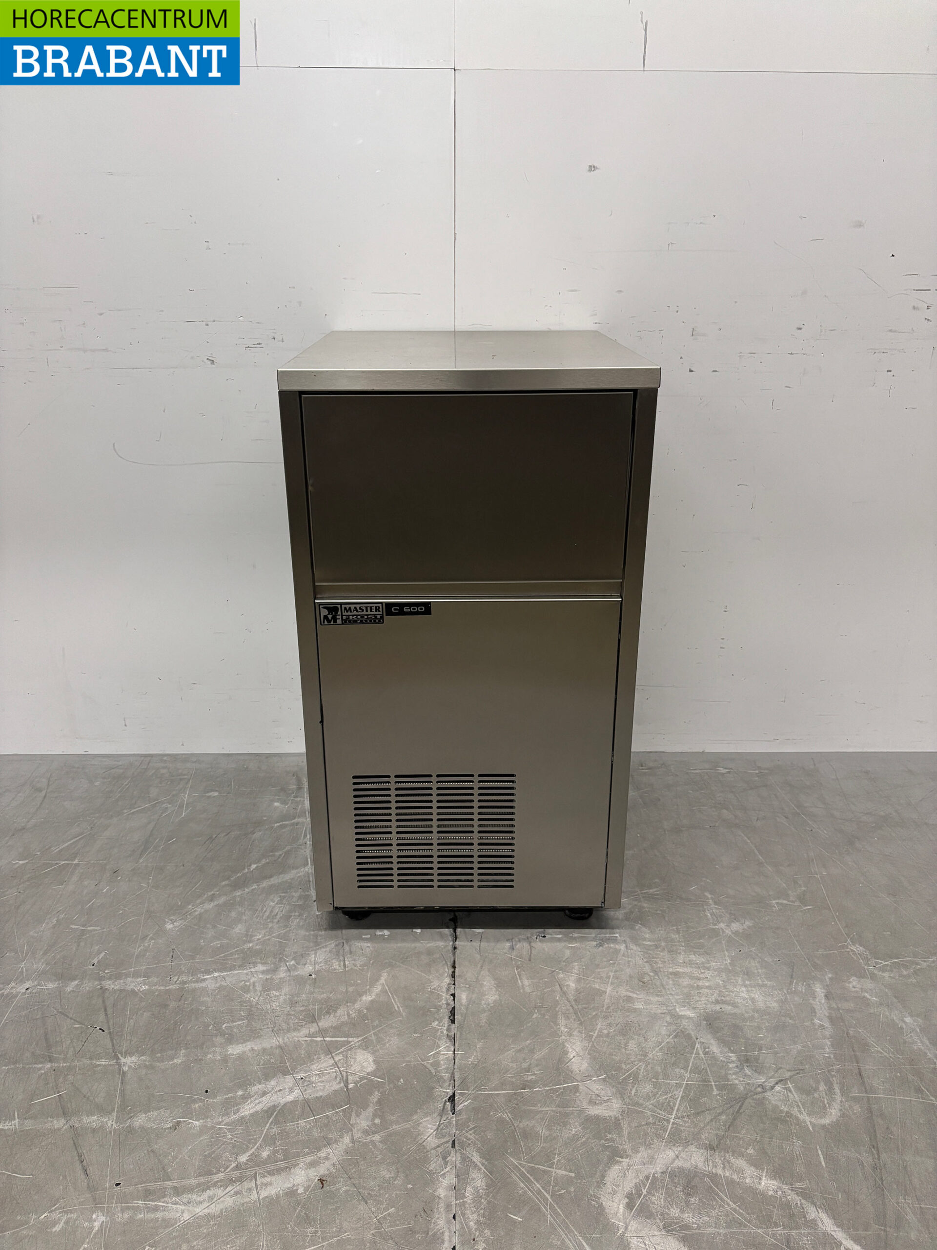 Machine à glaçons Masterfrost en acier inoxydable 60 kilos par jour 230V Horeca
