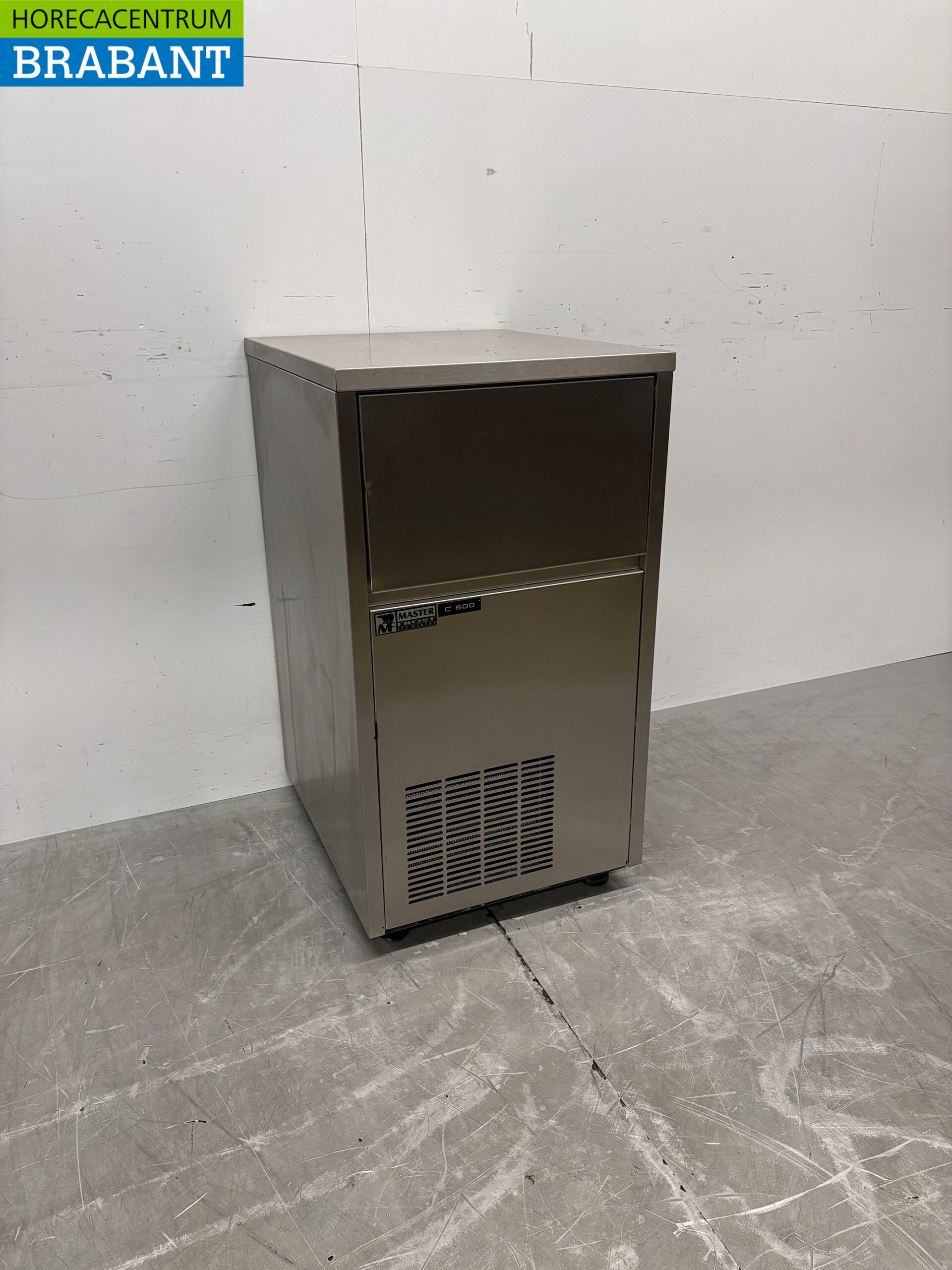 Machine à glaçons Masterfrost en acier inoxydable 60 kilos par jour 230V Horeca – Image 3