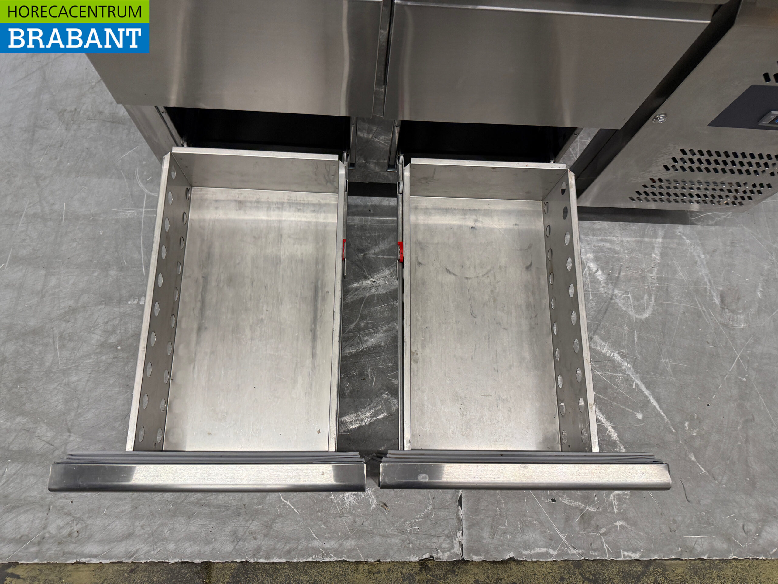 Etabli réfrigéré Ecofrost en acier inoxydable 4 tiroirs 136 cm 230V Horeca – Image 4
