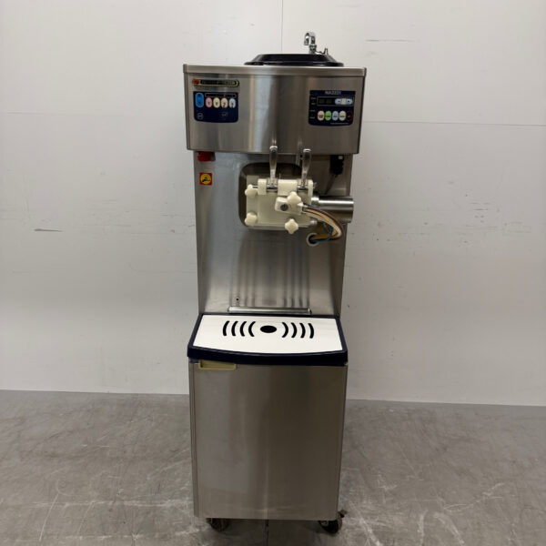 Nissei NA3331 en acier inoxydable Machine à glace molle avec fonction milkshake 400V Restauration