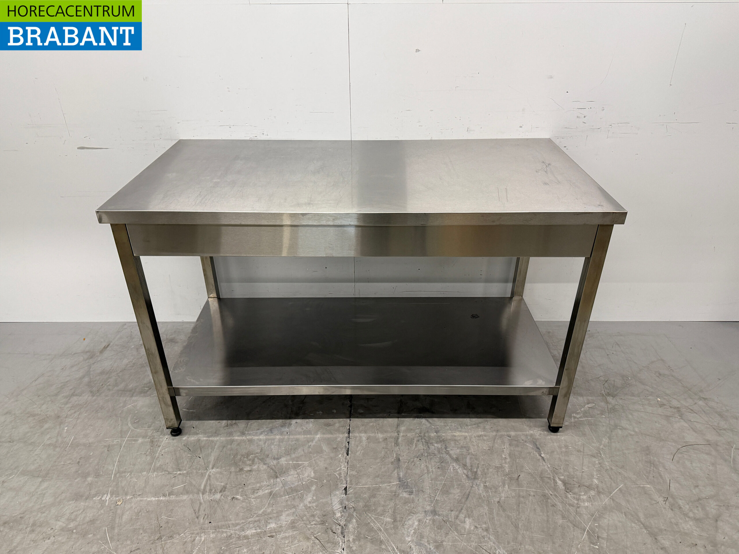 Table de travail en acier inoxydable avec piètement 140 x 70 x 86 cm – Restauration