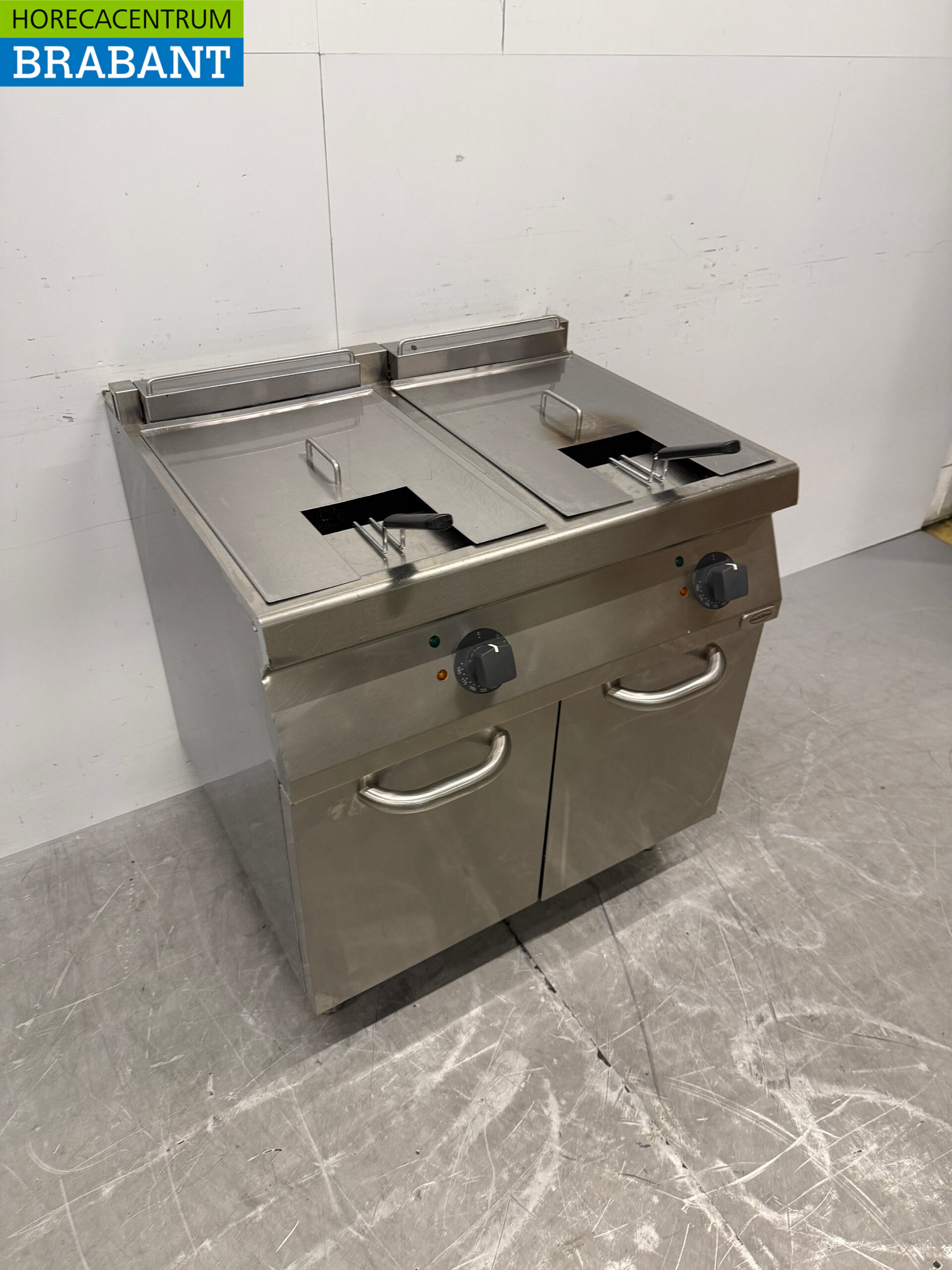 Friteuse double Zanussi en acier inoxydable, 2 x 16 litres, 400 V, pour la restauration – Image 3