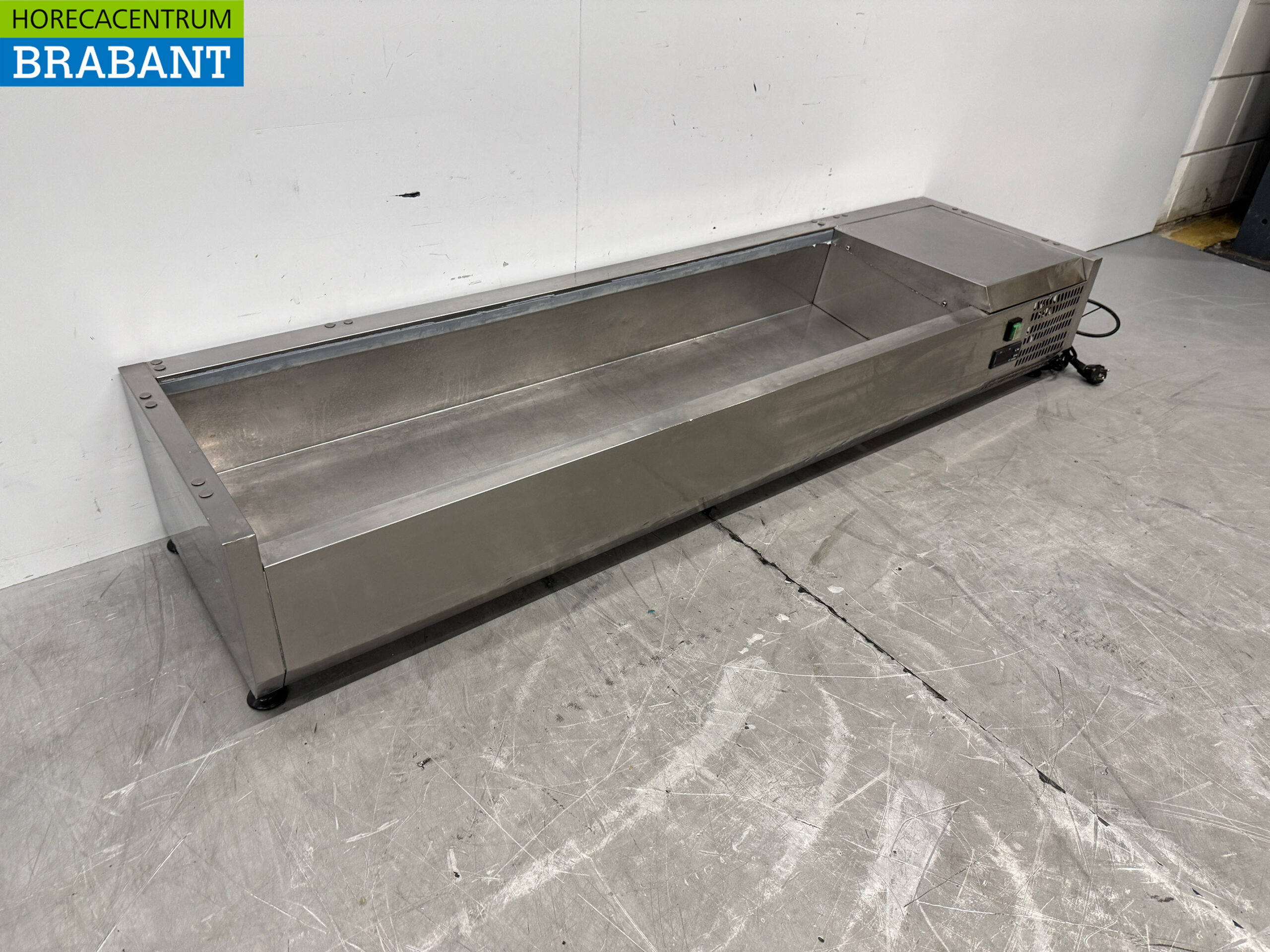 Vitrine réfrigérée en acier inoxydable Kovu, vitrine réfrigérée à poser avec saladier, 5 x 1/3 et 1 x 1/2 GN, 150 cm, restauration – Image 3