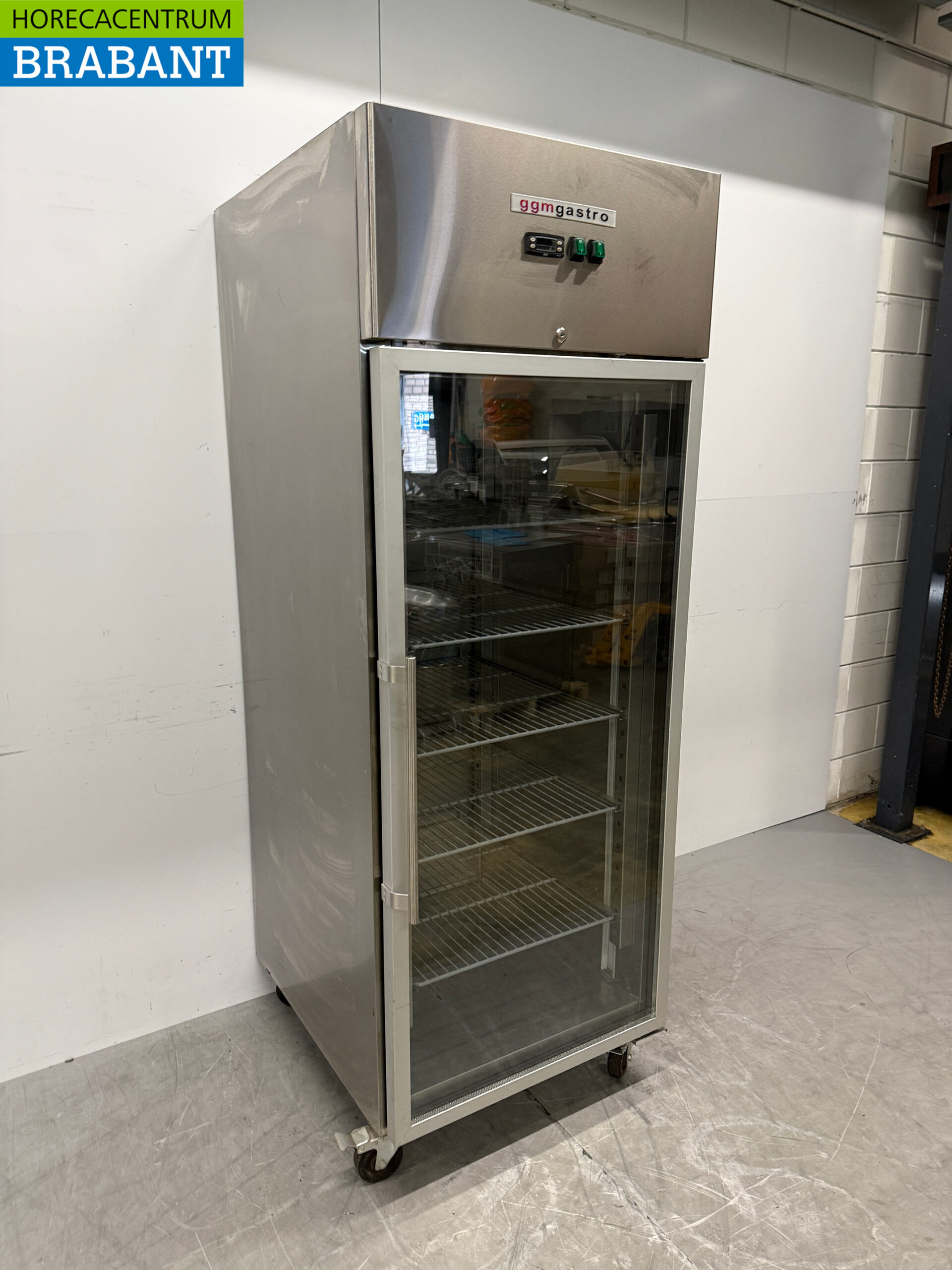 Armoire réfrigérée mobile à porte vitrée en acier inoxydable, 700 litres, 230 V, pour la restauration – Image 3