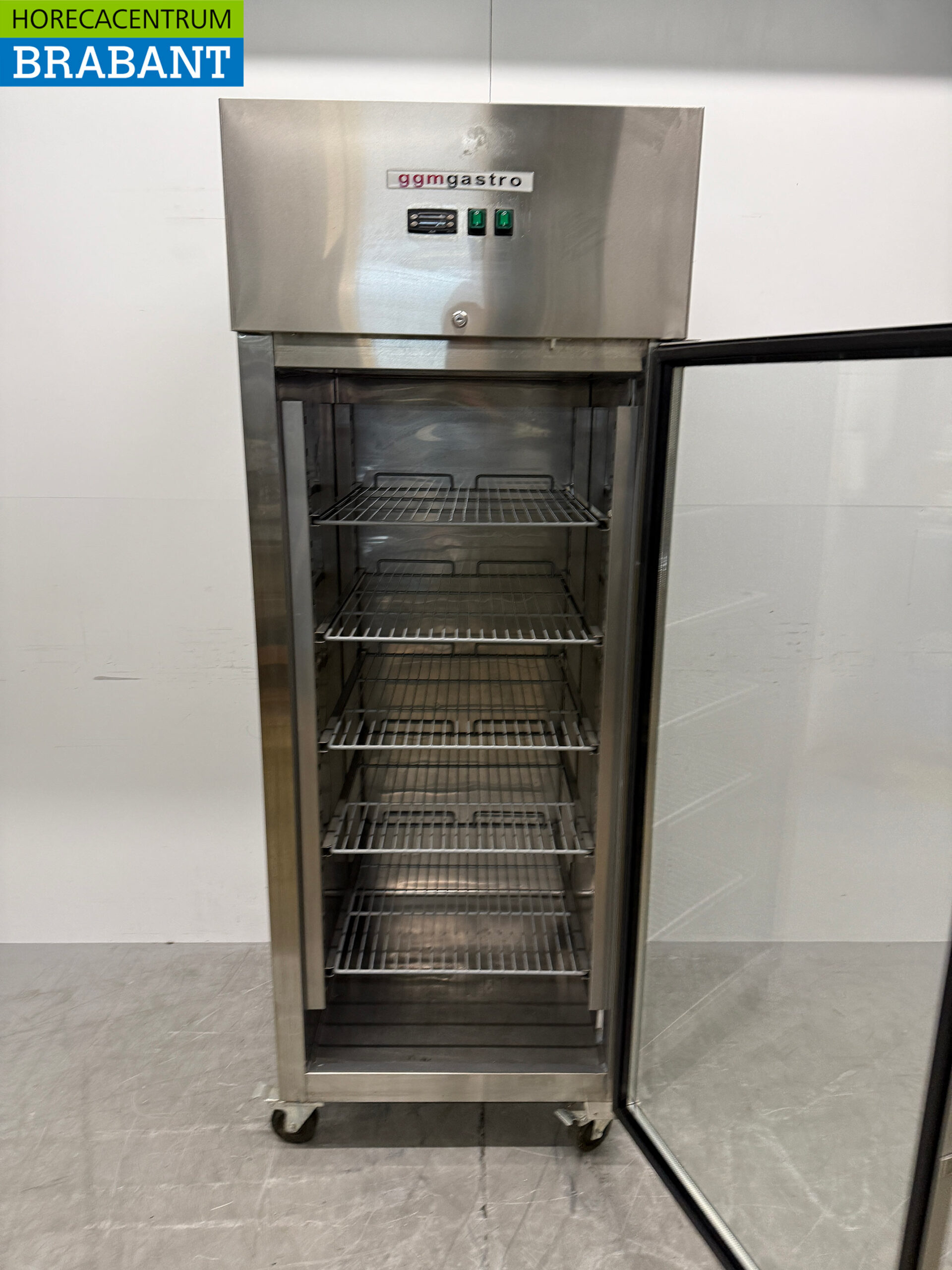 Armoire réfrigérée mobile à porte vitrée en acier inoxydable, 700 litres, 230 V, pour la restauration – Image 4
