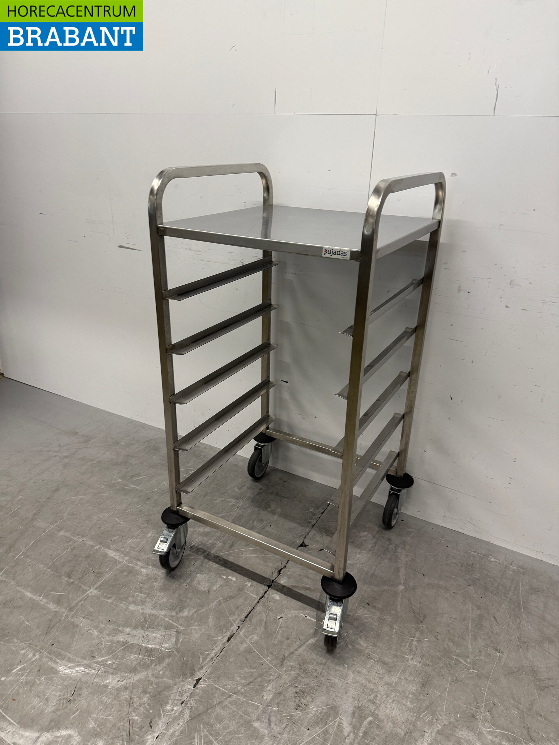 Chariot à étagères HCB en acier inoxydable pour 5 paniers à linge de 50 x 50 cm – Secteur de la restauration – Image 2