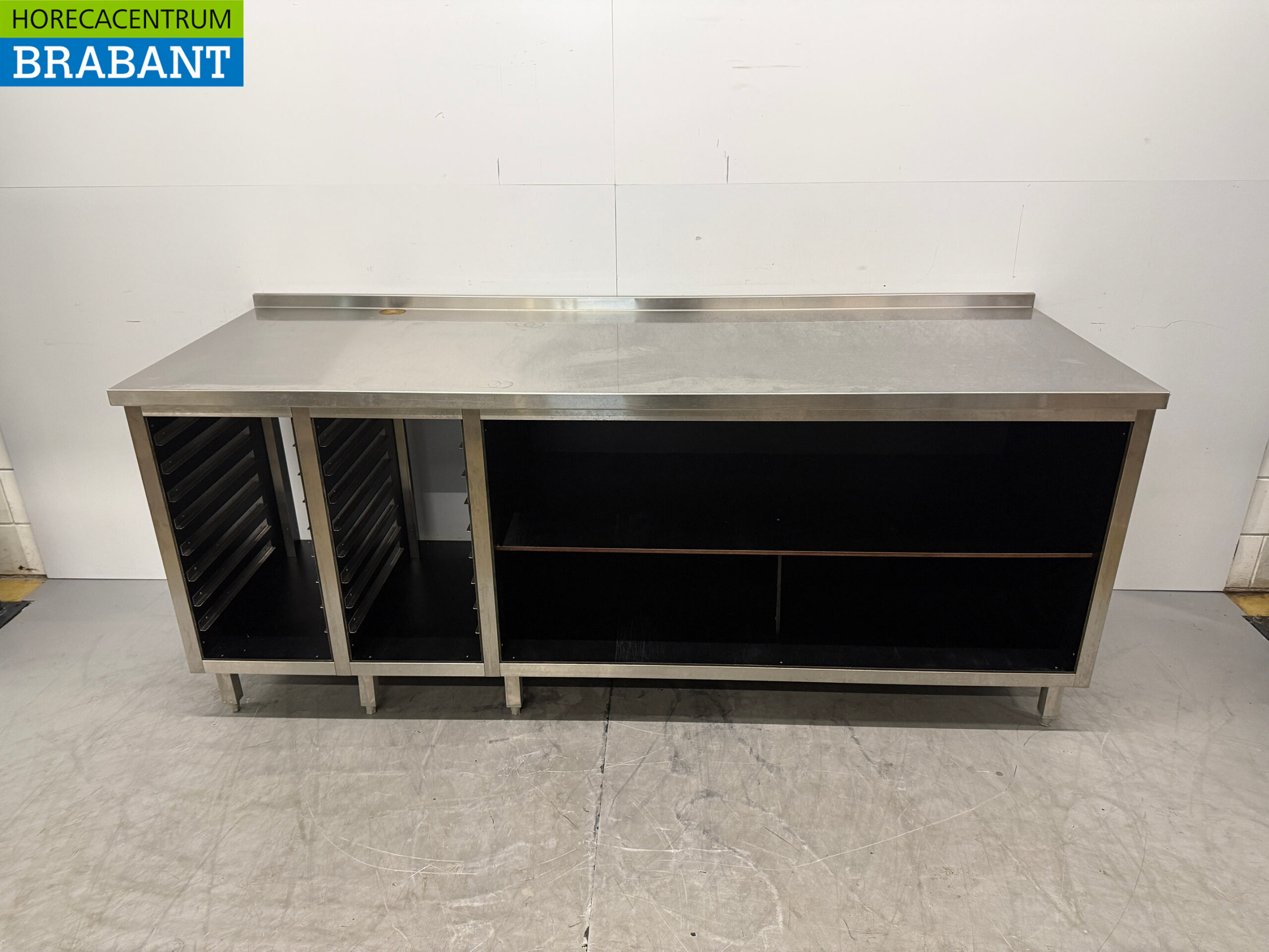 Table de travail en acier inoxydable avec étagère pour bacs GN 1/1, 230 x 80 x 95,5 cm, secteur de la restauration