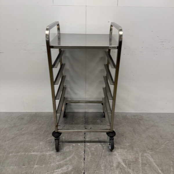 Chariot à étagères HCB en acier inoxydable pour 5 paniers à linge de 50 x 50 cm – Secteur de la restauration