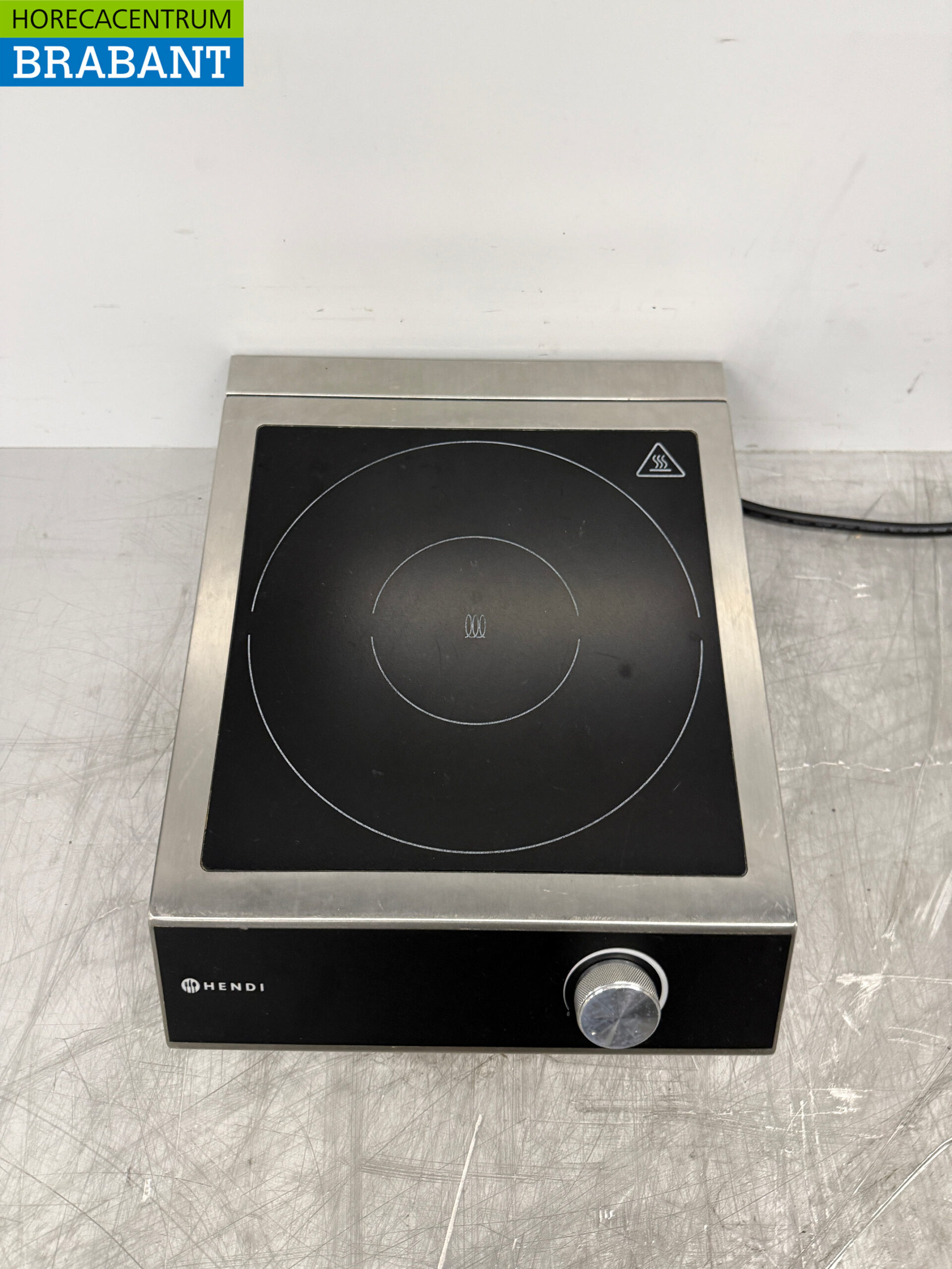 Plaque de cuisson à induction Hendi en acier inoxydable, 3,5 kW, 230 V, pour la restauration – Image 4
