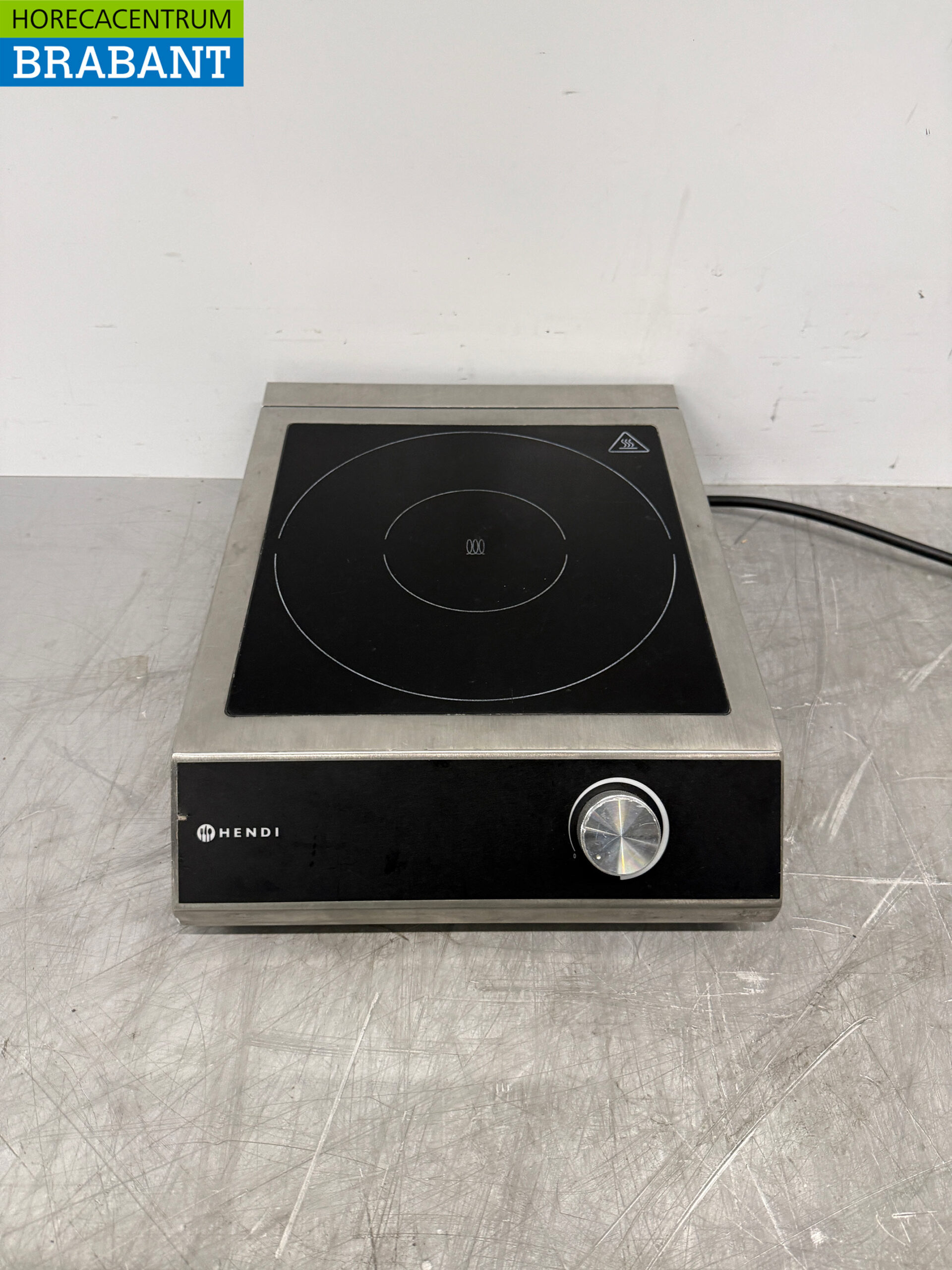 Plaque de cuisson à induction Hendi en acier inoxydable, 3,5 kW, 230 V, pour la restauration
