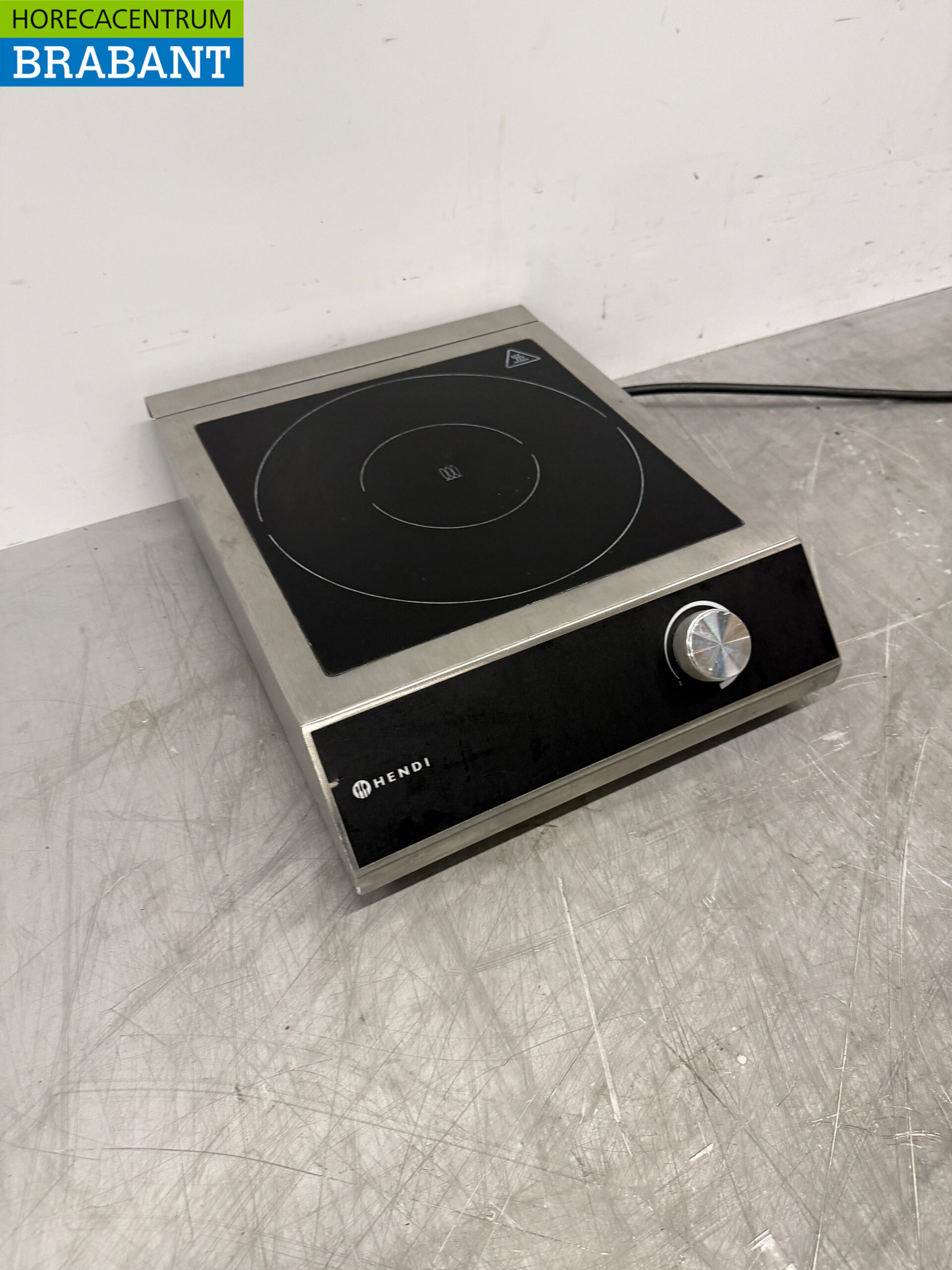 Plaque de cuisson à induction Hendi en acier inoxydable, 3,5 kW, 230 V, pour la restauration – Image 3