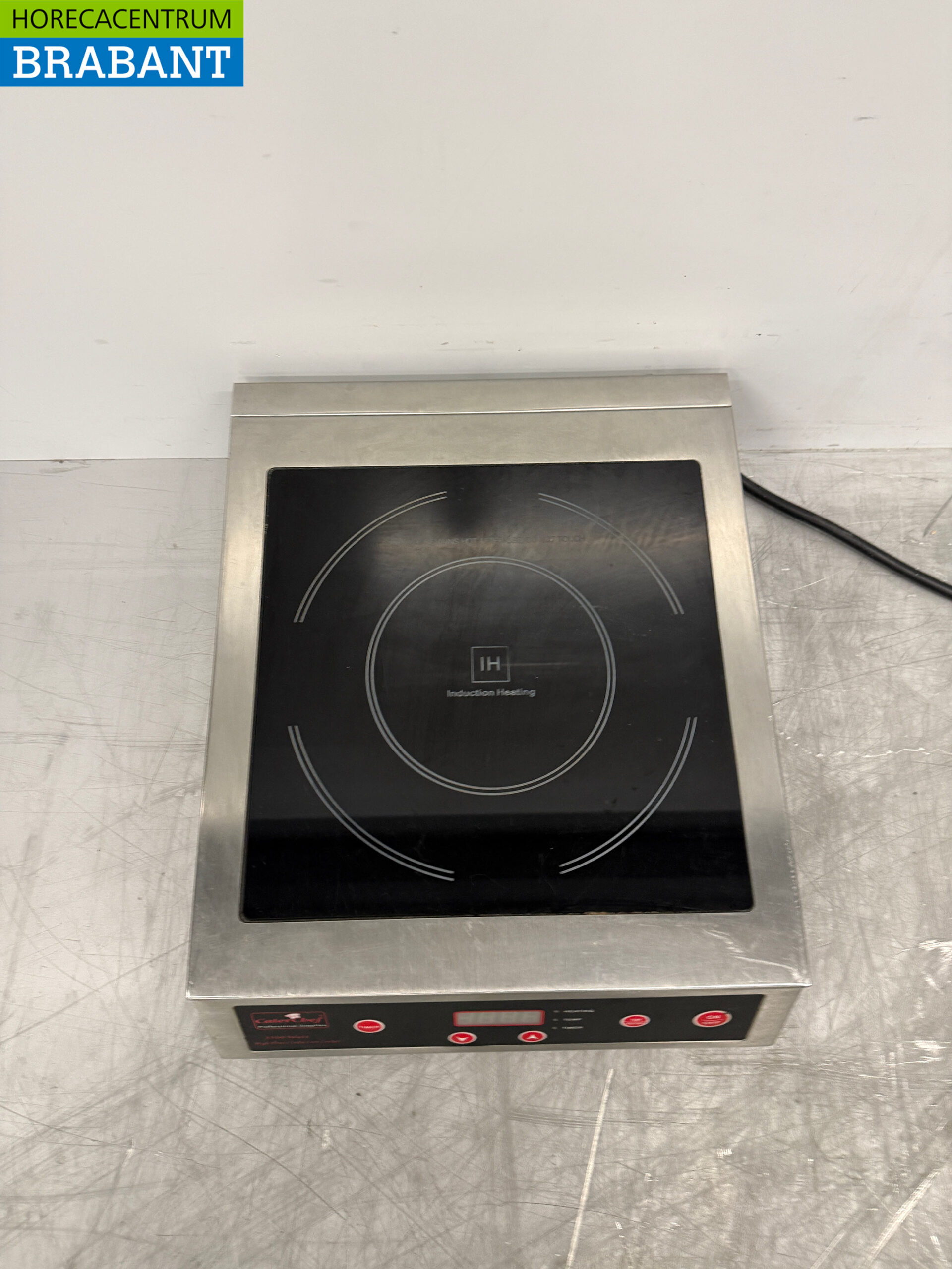 Plaque de cuisson à induction Caterchef en acier inoxydable, 3,5 kW, 230 V, pour la restauration – Image 4