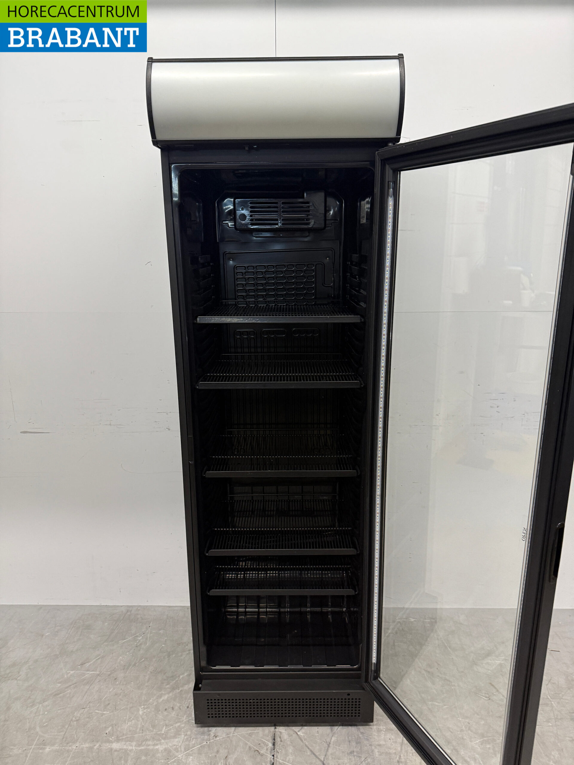 Armoire réfrigérée Diamond à porte vitrée, 380 litres, 230 V, pour la restauration – Image 4