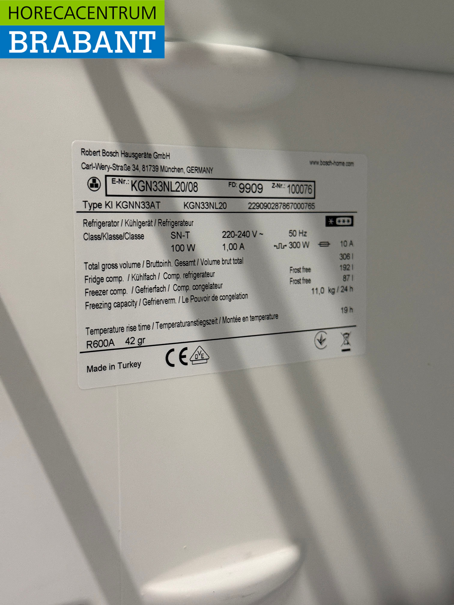 Combiné réfrigérateur-congélateur Bosch 306 litres, 230 V, pour la restauration – Image 5