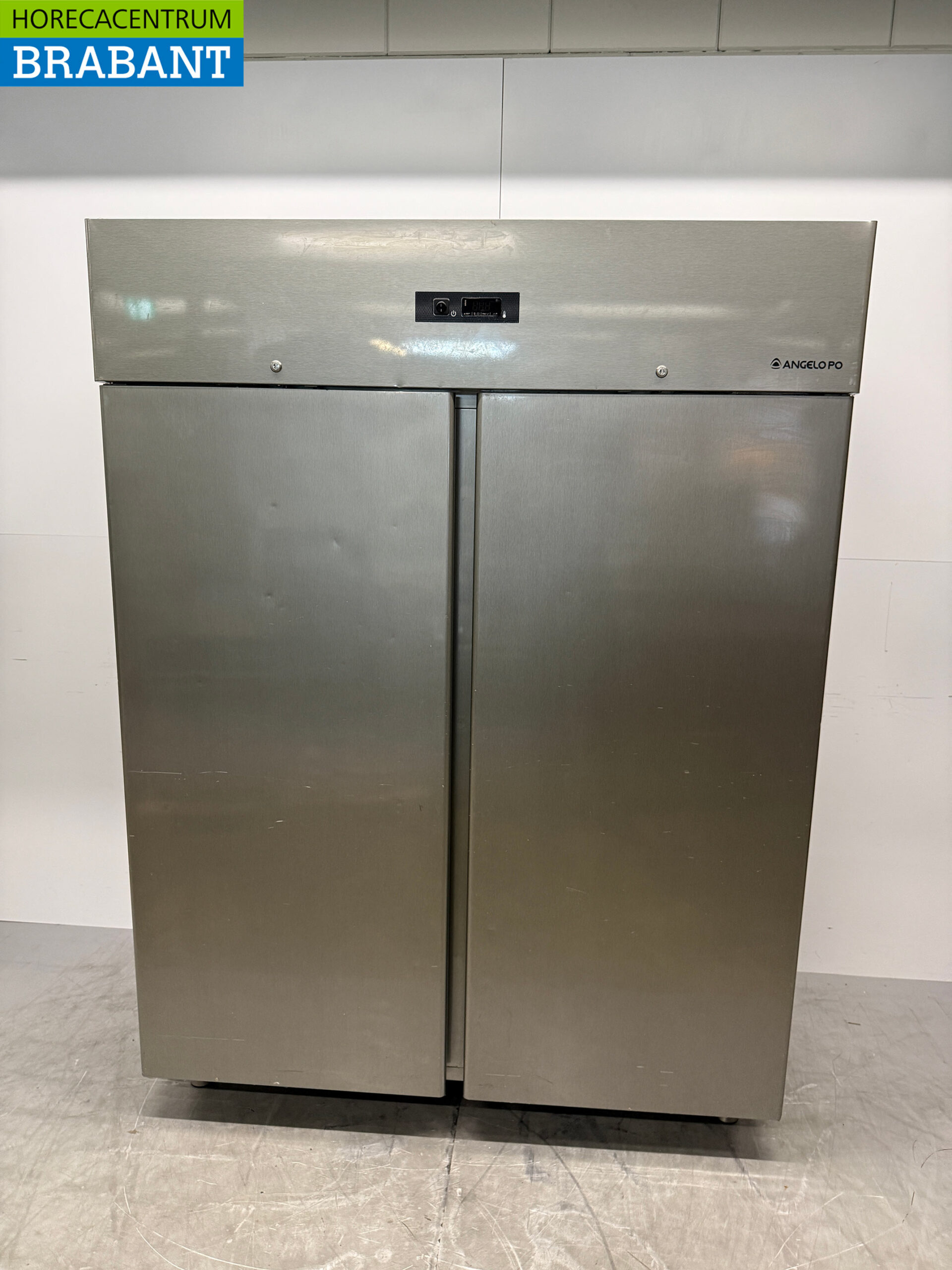 Congélateur Angelo Po à double porte, 1 400 litres, 230 V, pour la restauration