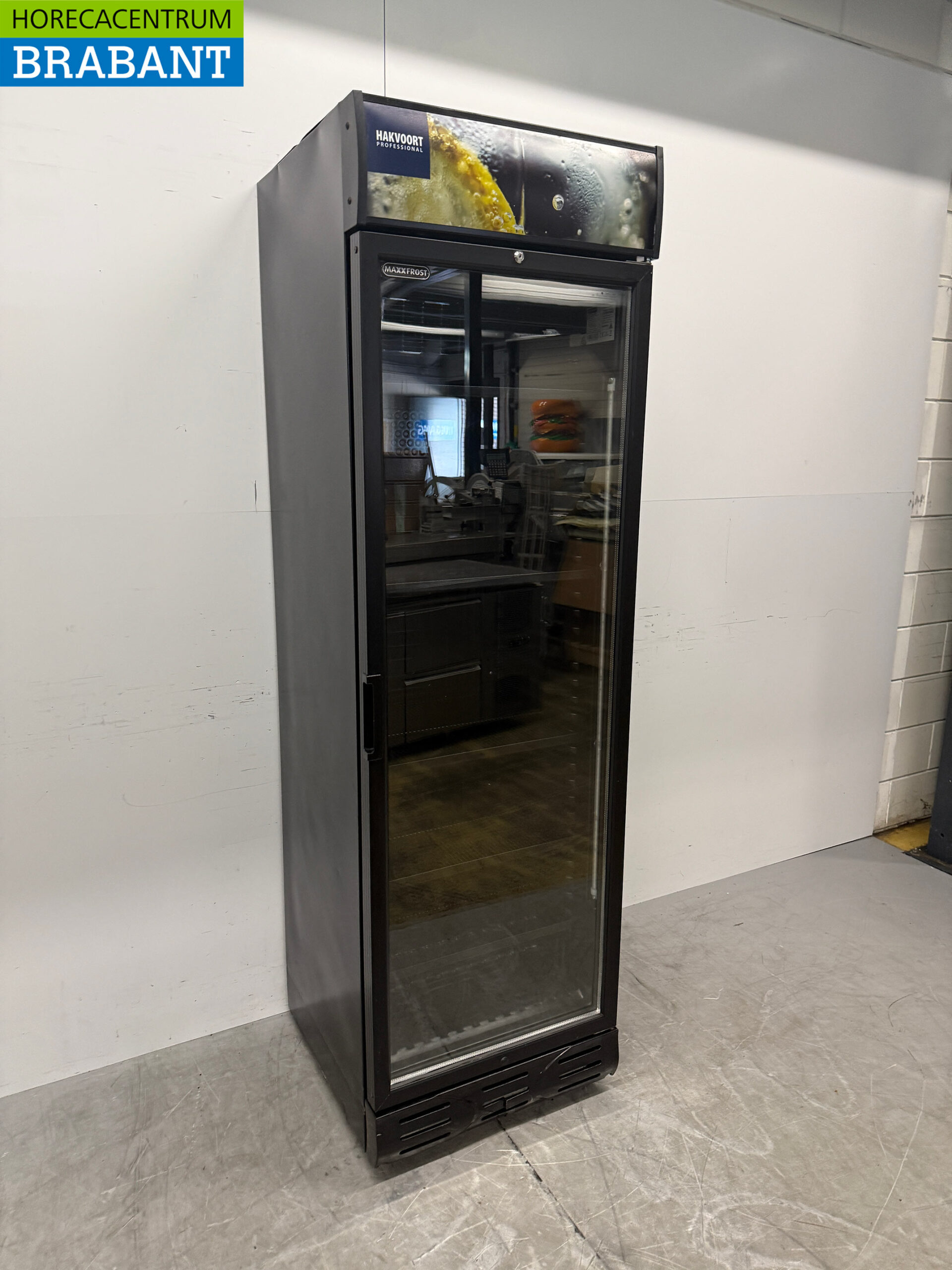 Réfrigérateur Maxxfrost à porte vitrée, 382 litres, 230 V, pour la restauration – Image 3