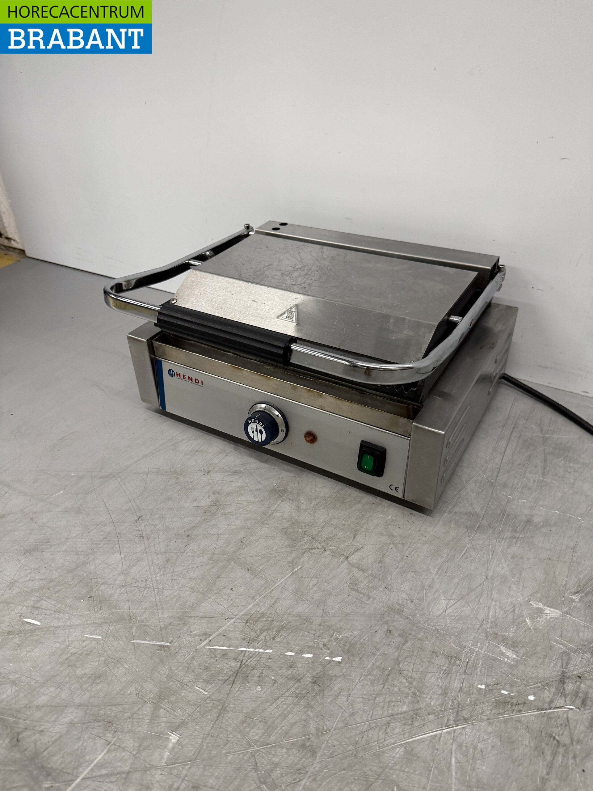 Grill de contact Hendi en acier inoxydable, grill à panini, surface striée, 230 V, pour la restauration – Image 2