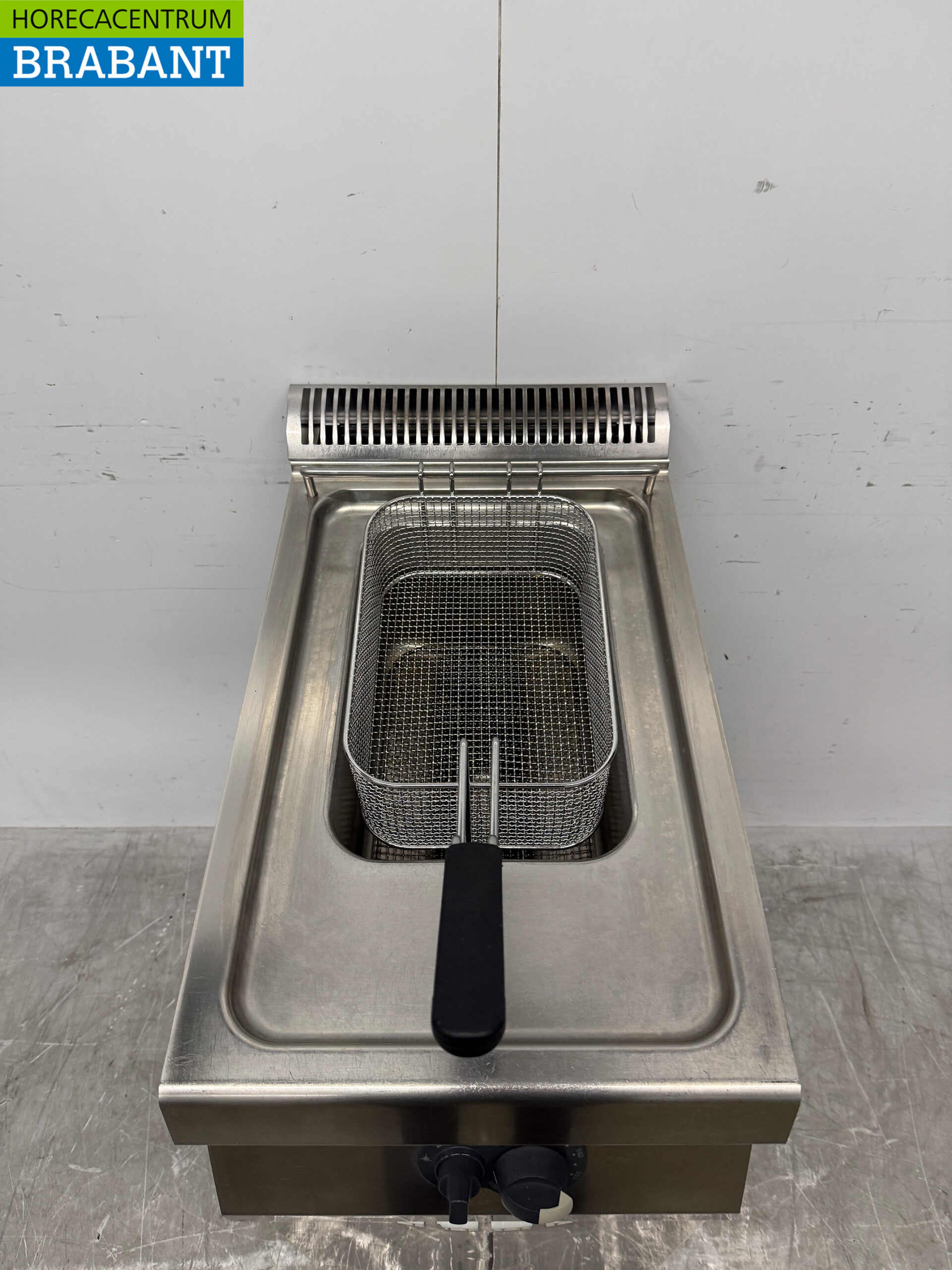 Friteuse Zanussi en acier inoxydable, 15 litres, au gaz, pour la restauration – Image 4