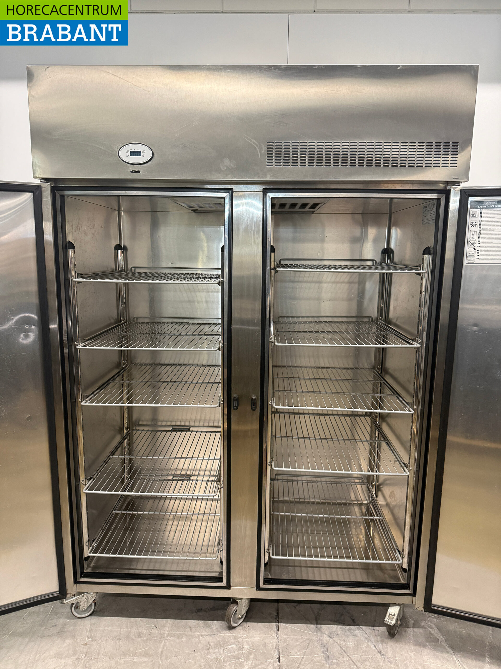 Congélateur à double porte mobile Foster en acier inoxydable, 1 350 litres, 230 V, pour la restauration – Image 4
