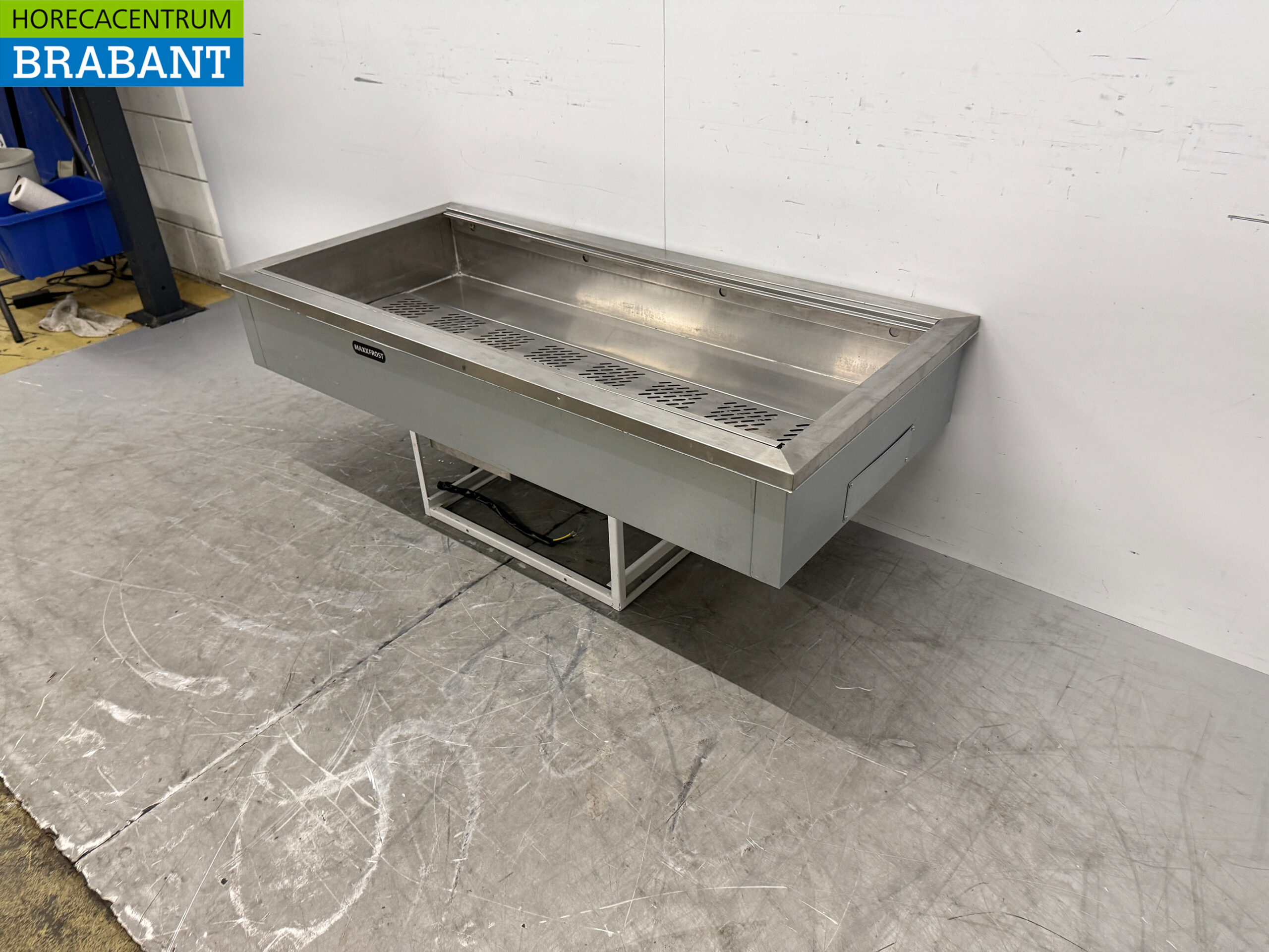 Bain-marie encastrable Maxxfrost en acier inoxydable, 4 bacs GN 1/1, 230 V, pour la restauration – Image 2