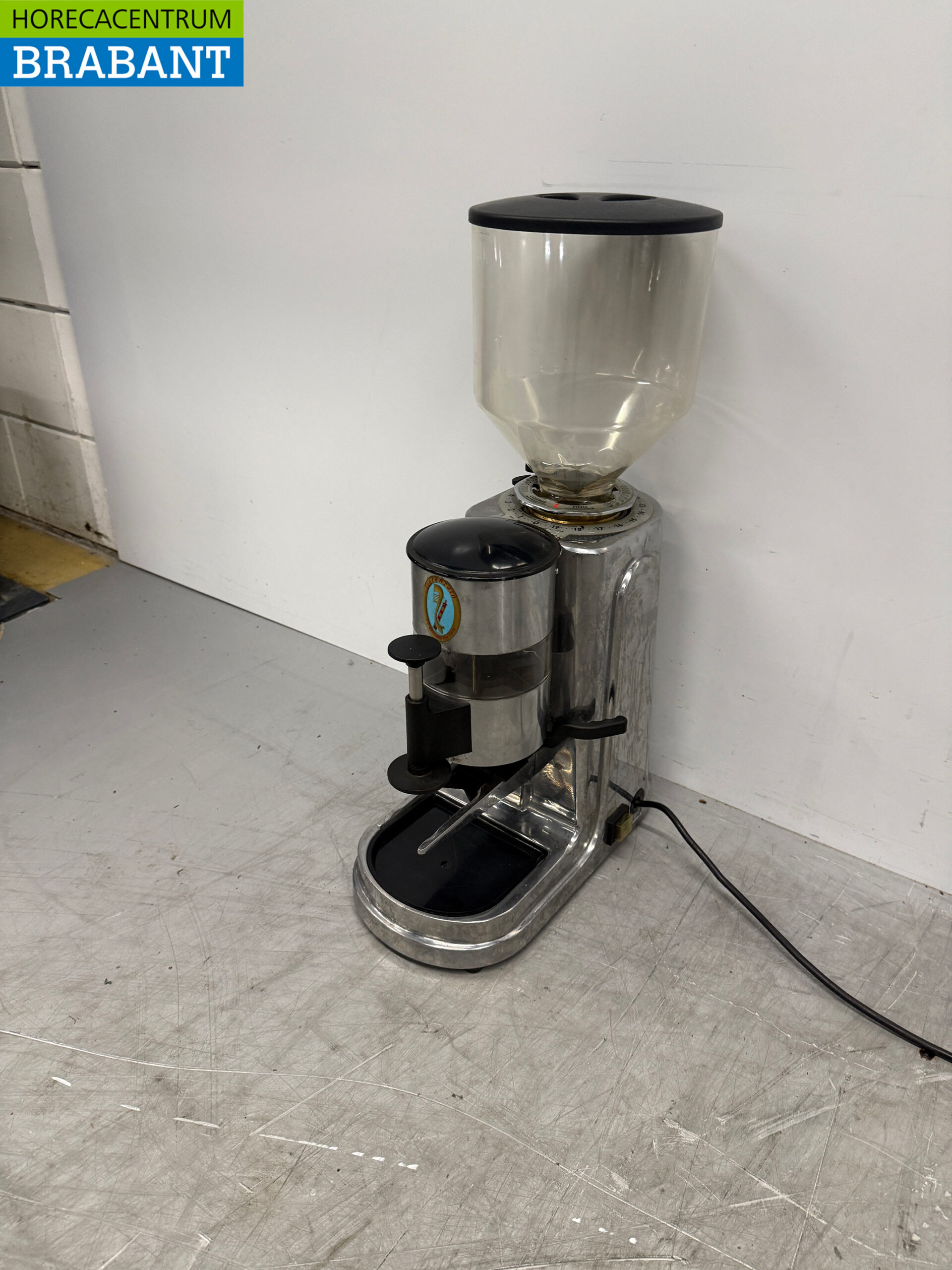 Fiorenzato Moulin à grains avec réservoir 230V Horeca – Image 2