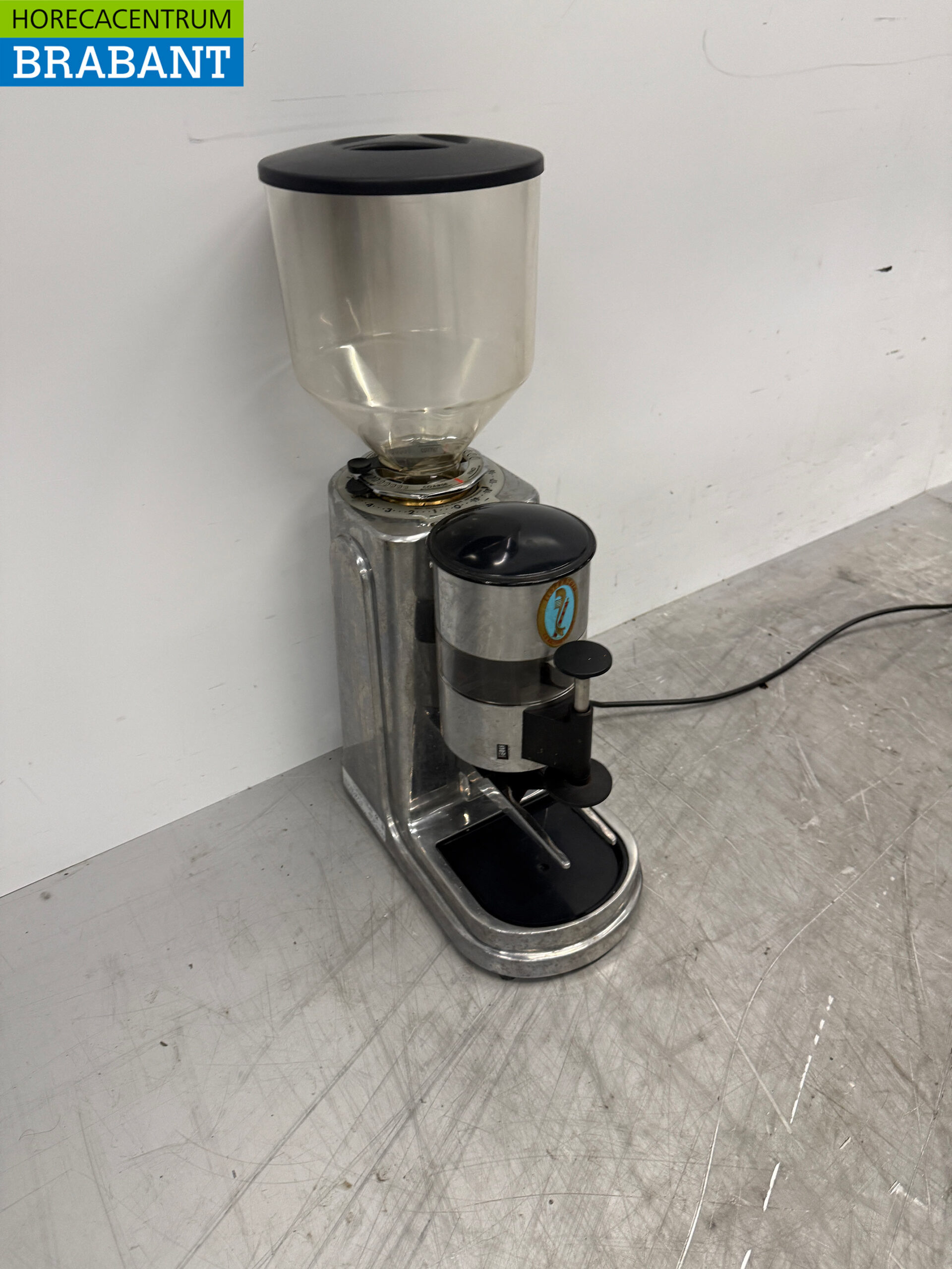 Fiorenzato Moulin à grains avec réservoir 230V Horeca – Image 3
