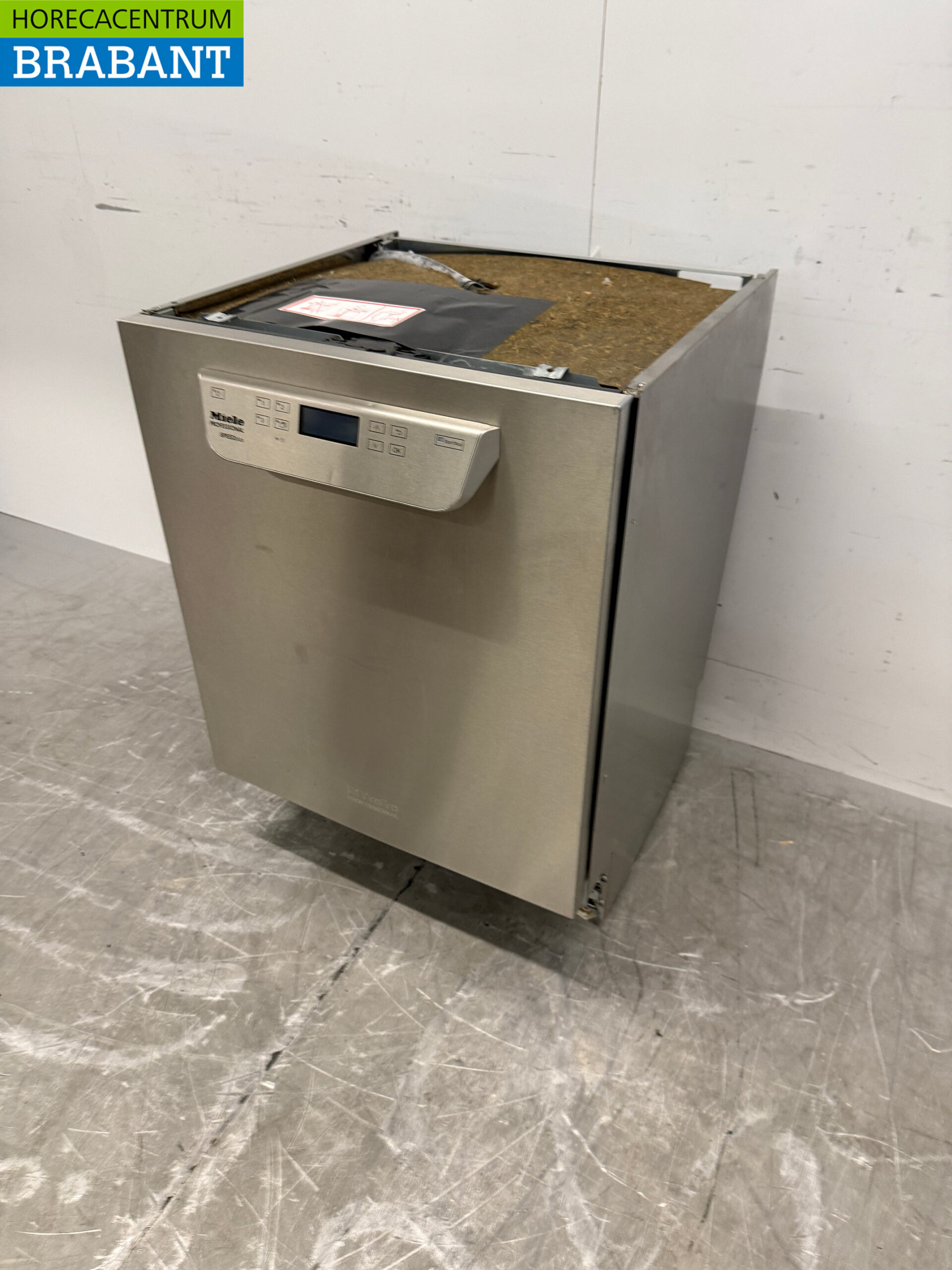 Lave-vaisselle encastrable Miele en acier inoxydable avec pompe de vidange, 400 V, pour le secteur de la restauration – Image 2