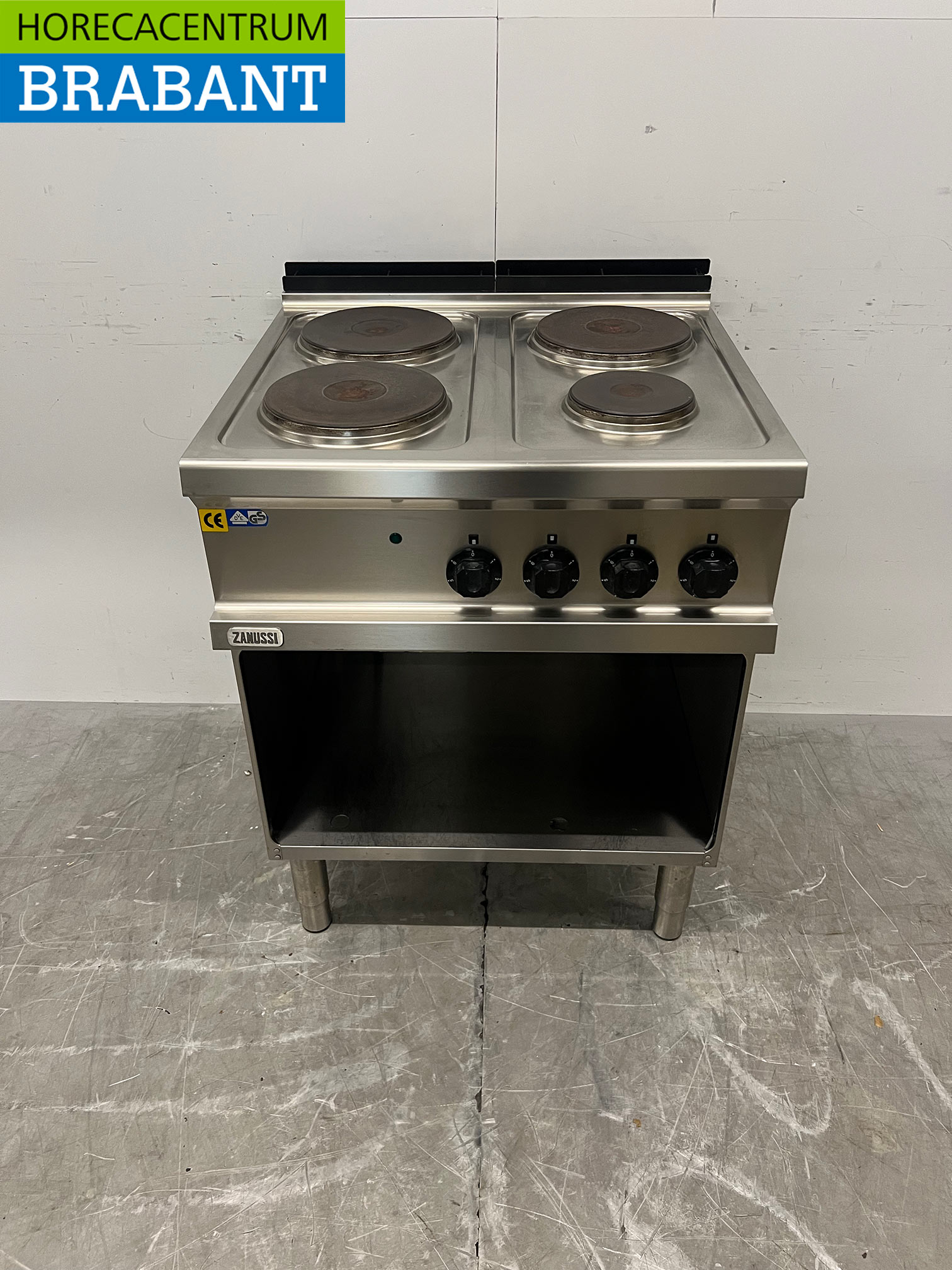 Cuisinière électrique Zanussi en acier inoxydable, 4 feux, 70 cm, 400 V, pour la restauration