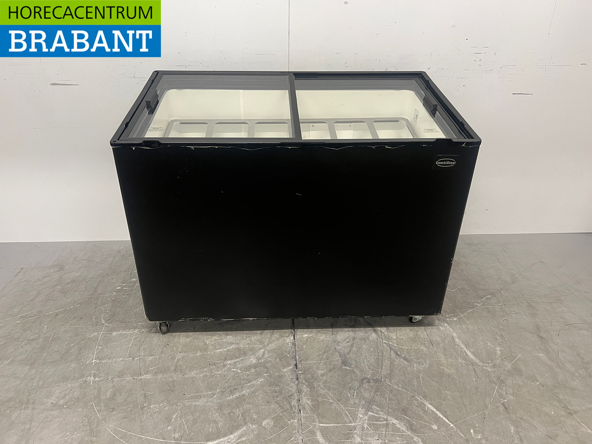 Mobile Combisteel Java Scoop vitrine à glace 8 plateaux 230V Horeca