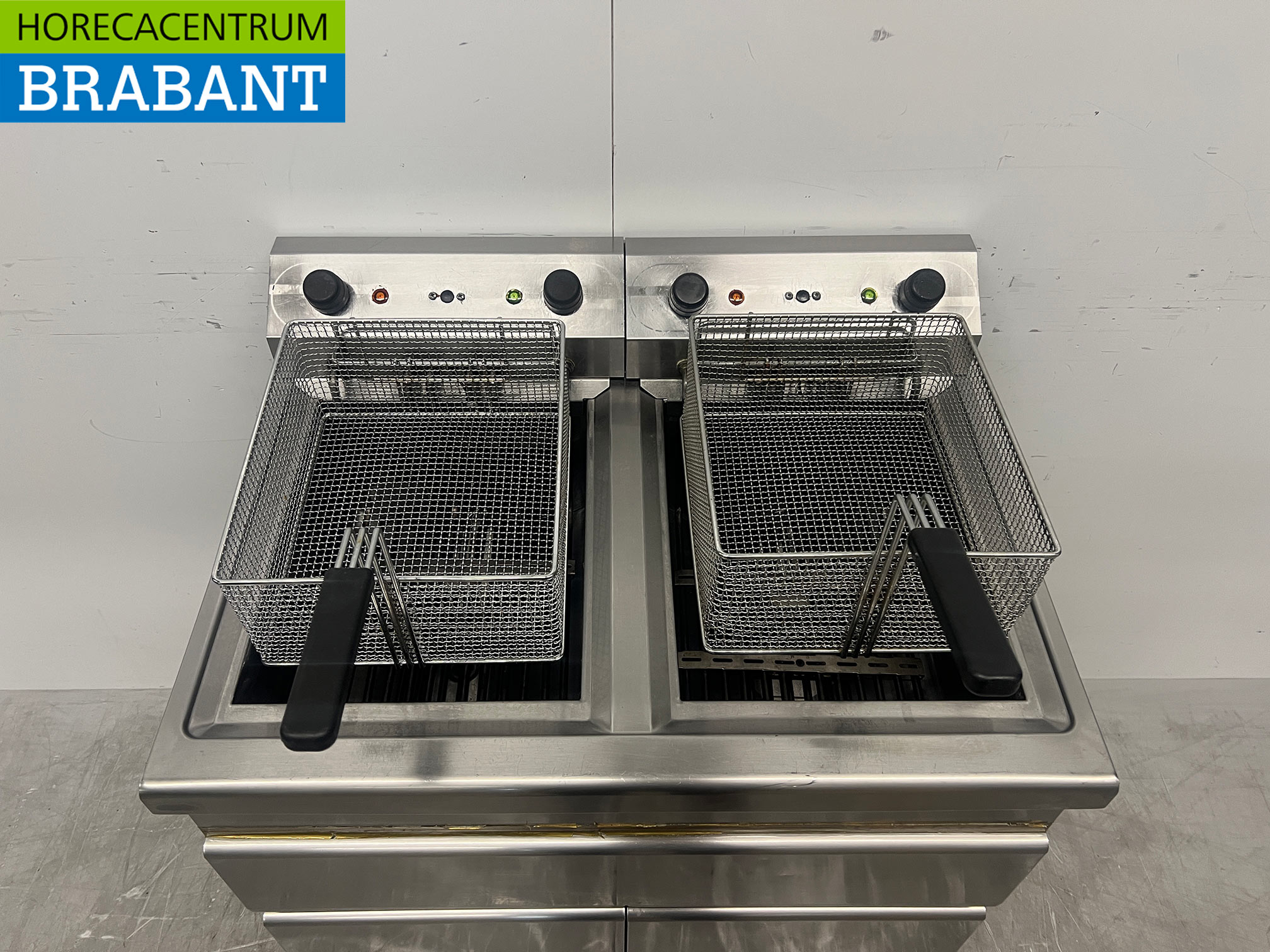 Friteuse double Stilfer en acier inoxydable, 2 x 15 litres, 2 x 400 V, pour la restauration – Image 4