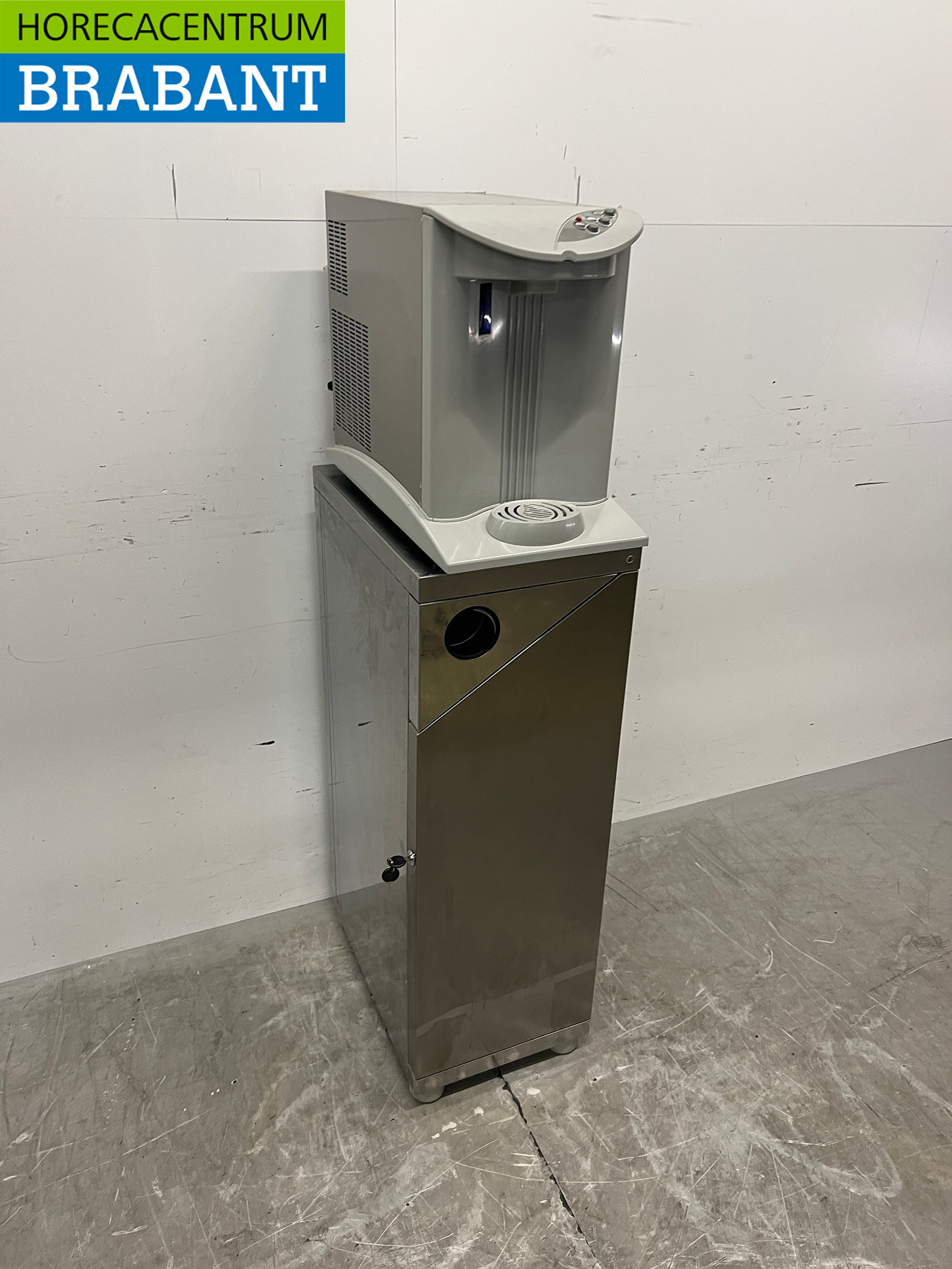 Refroidisseur d'eau Cosmetal en acier inoxydable avec socle et distributeur de gobelets, 230 V, pour le secteur de la restauration – Image 3