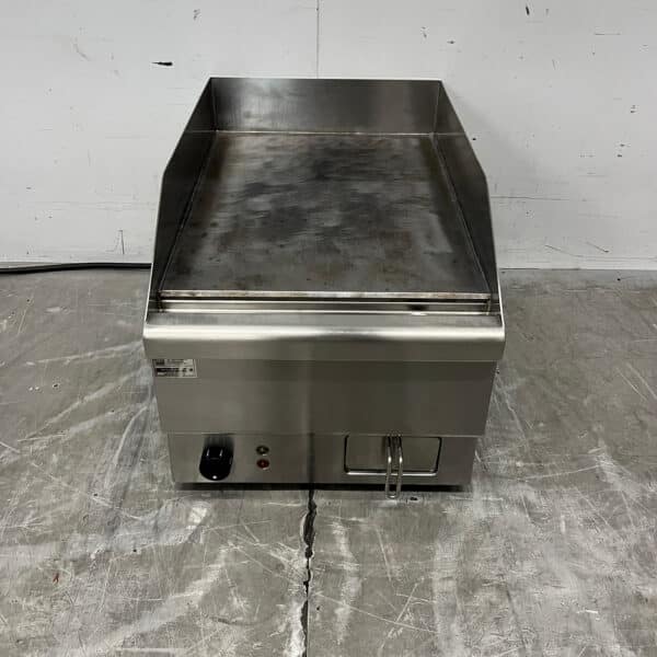 Plaque de cuisson lisse Mareno en acier inoxydable, 40 cm, 400 V, pour la restauration
