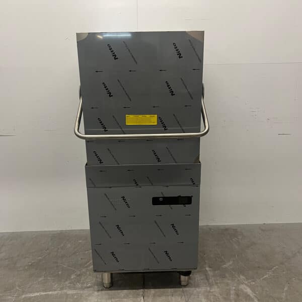 Lave-vaisselle à passage continu Buffalo en acier inoxydable DN975 avec pompe de vidange, 400 V, pour le secteur de la restauration