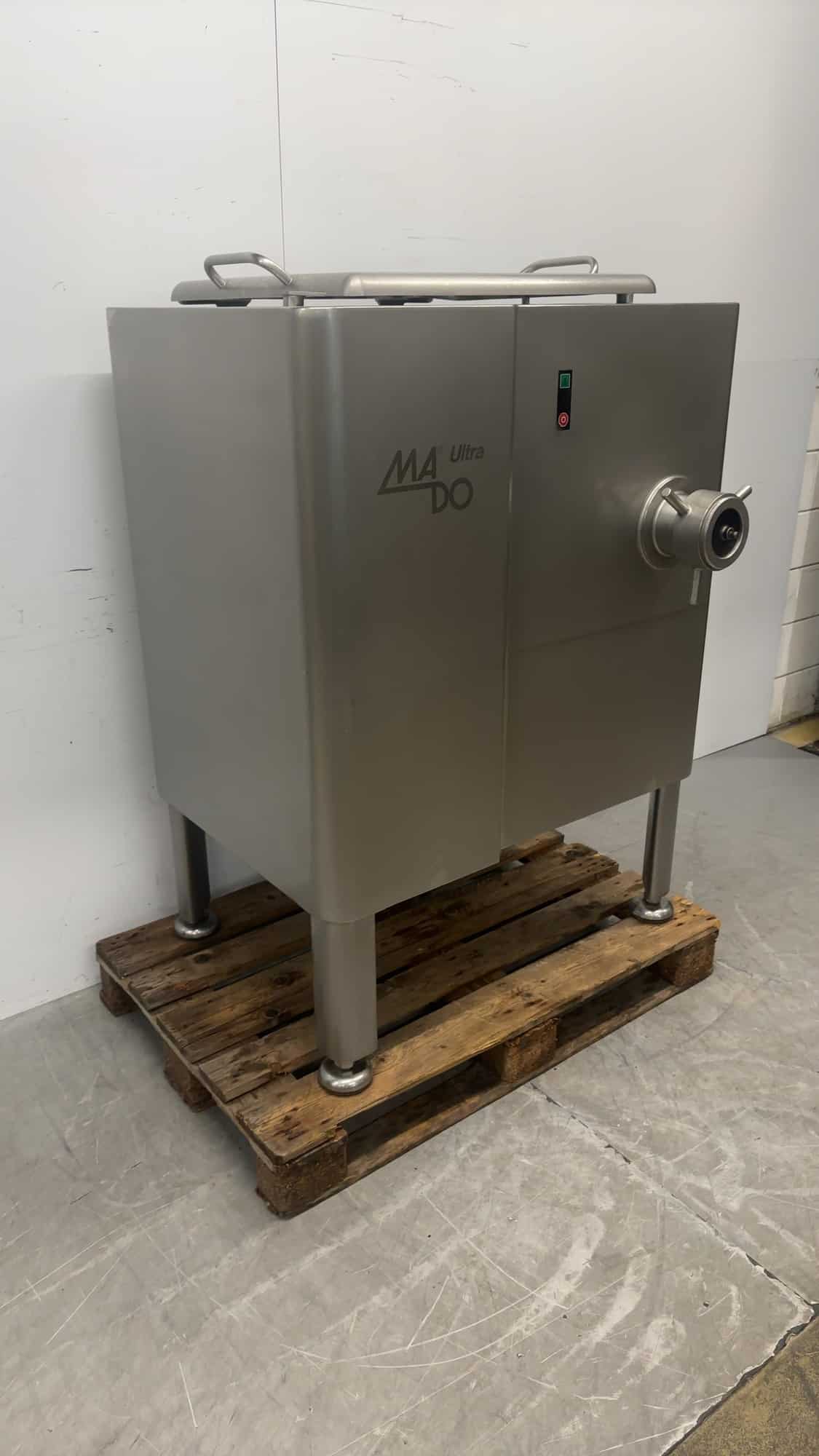 Hachoir Mado Ultra en acier inoxydable, 400 kg, 9 kW, 400 V, pour la restauration
