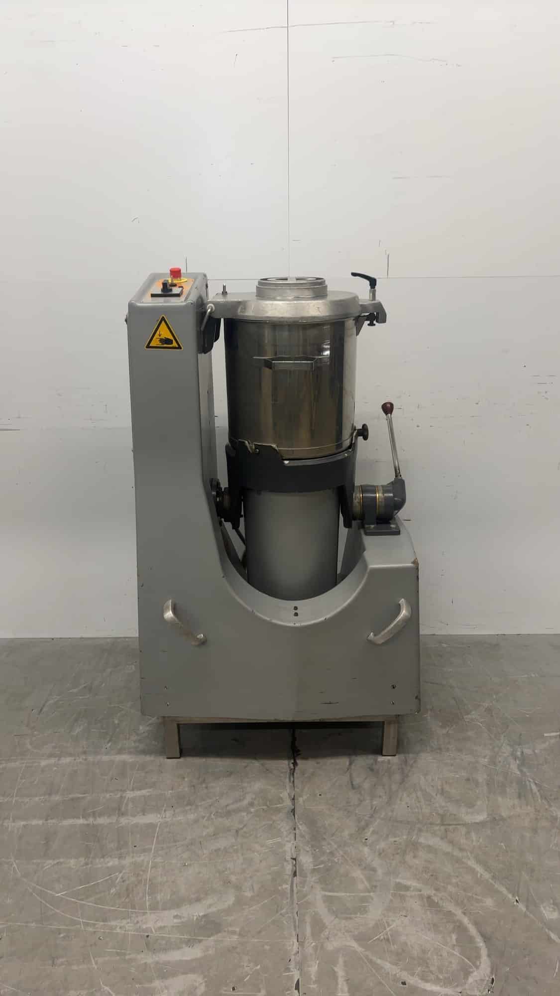 Cutter en acier inoxydable 40 litres, 9 kW, 400 V, 80 x 58 x 134 cm, secteur de la restauration