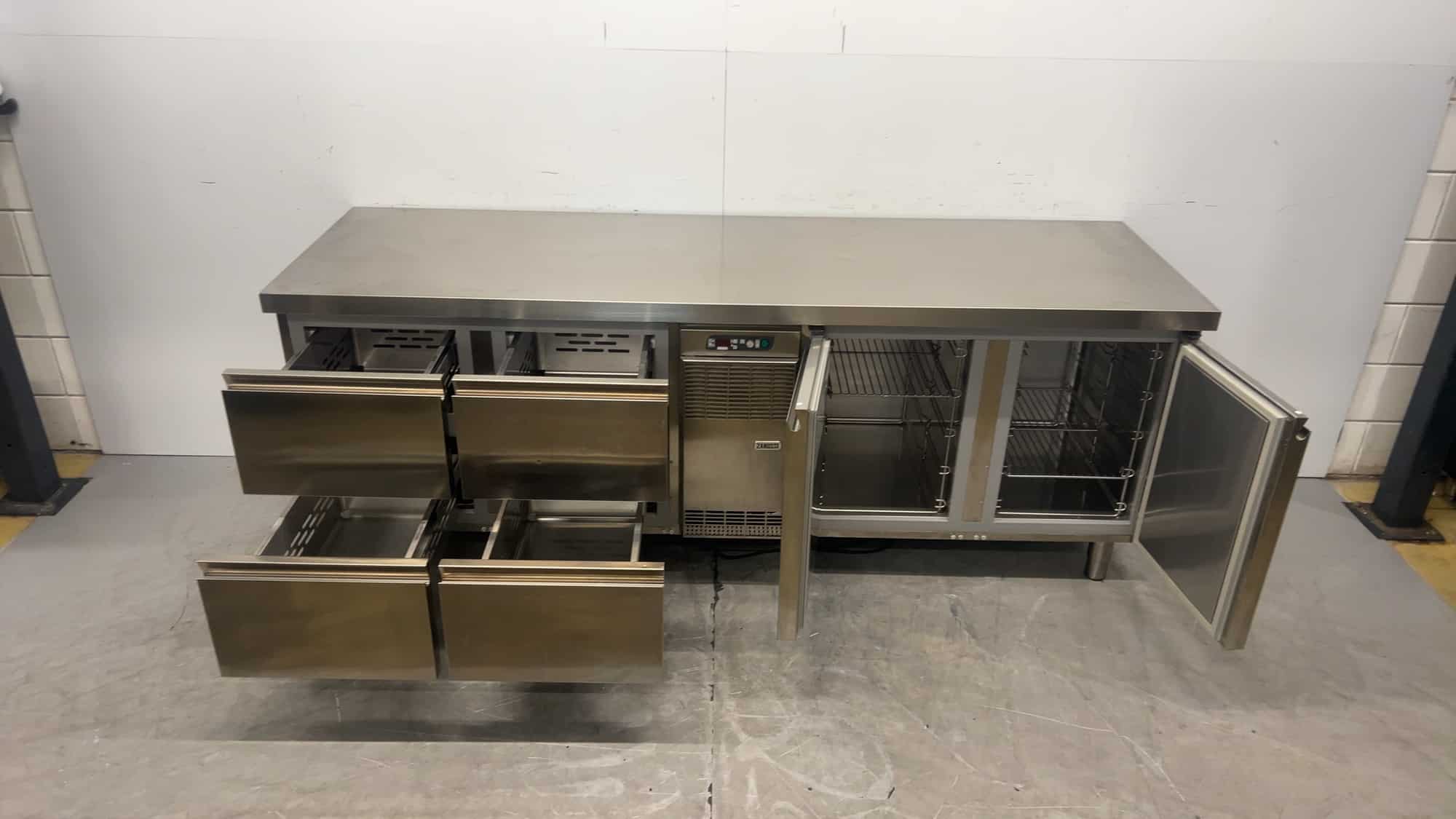 Table réfrigérée Zanussi TRN224B en acier inoxydable, 230 V, 225 x 70 x 85 cm, pour la restauration