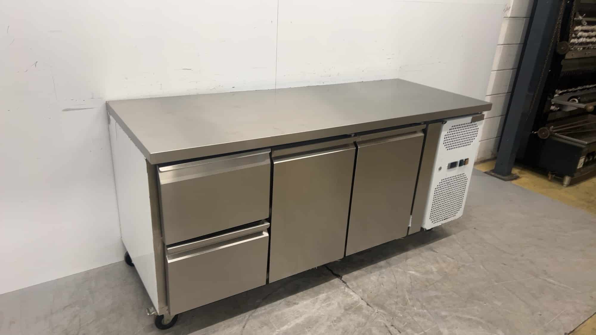RVS Skyrainbow THP3100TN Koelwerkbank 417 liter 230V 180 x 70 x 84 cm Horeca
