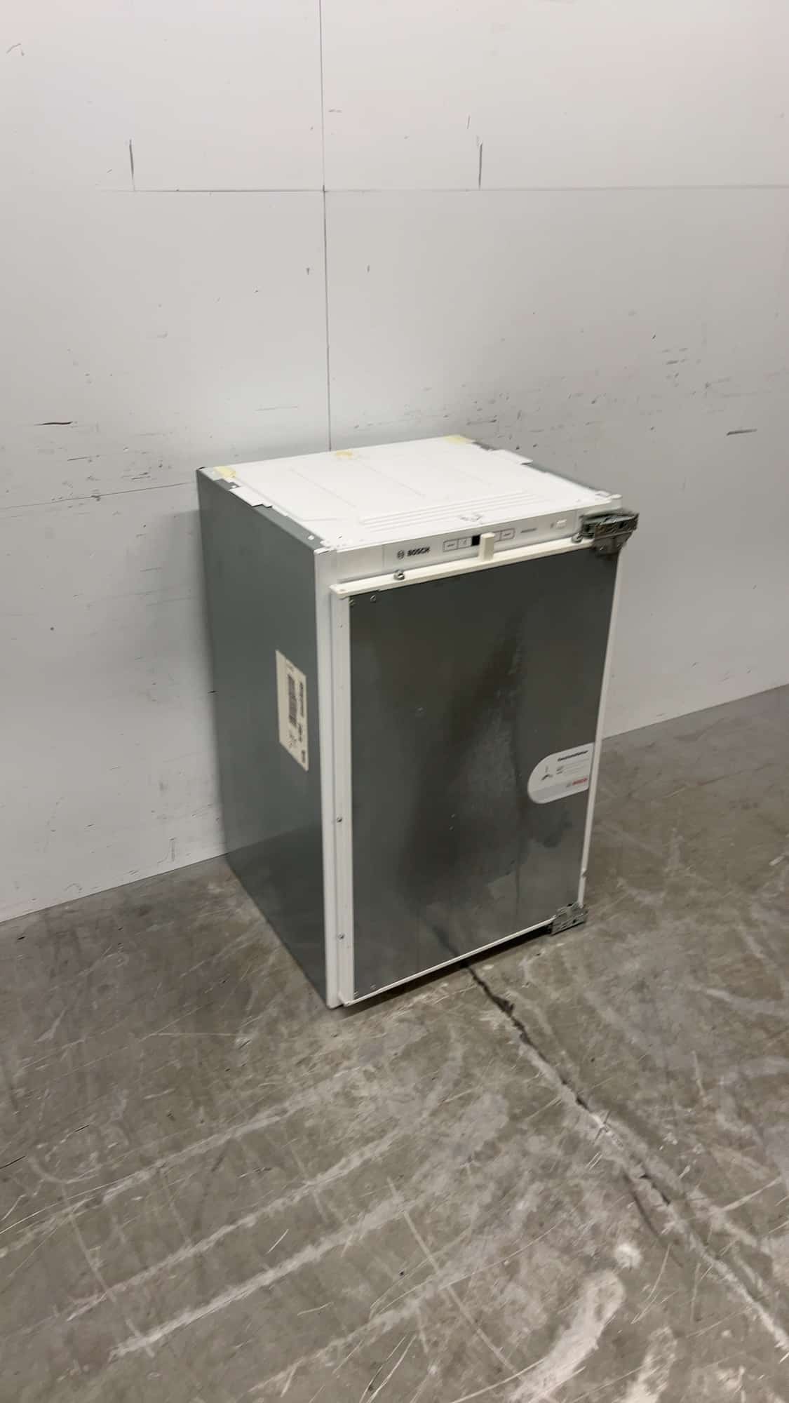 BOSCH KIR21ED30 Réfrigérateur encastrable 144 litres 230 V pour la restauration